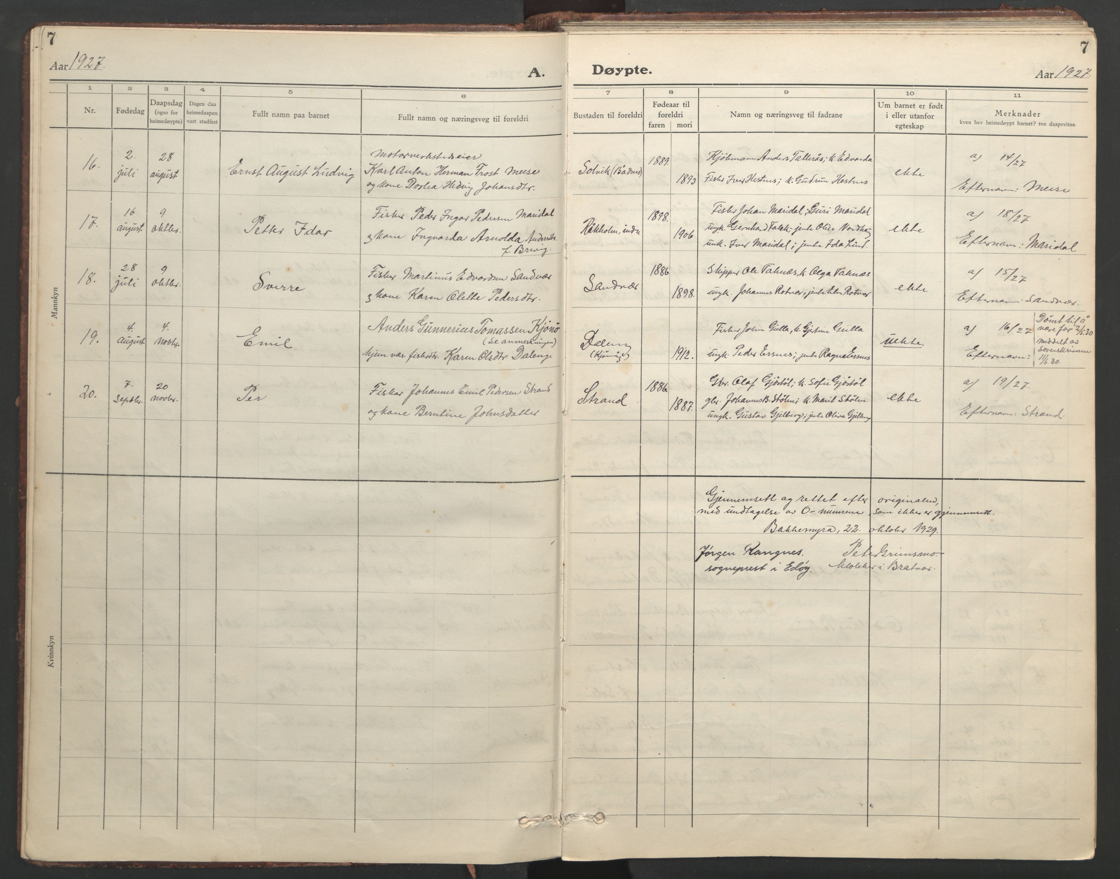 Ministerialprotokoller, klokkerbøker og fødselsregistre - Møre og Romsdal, SAT/A-1454/582/L0950: Klokkerbok nr. 582C02, 1926-1950, s. 7