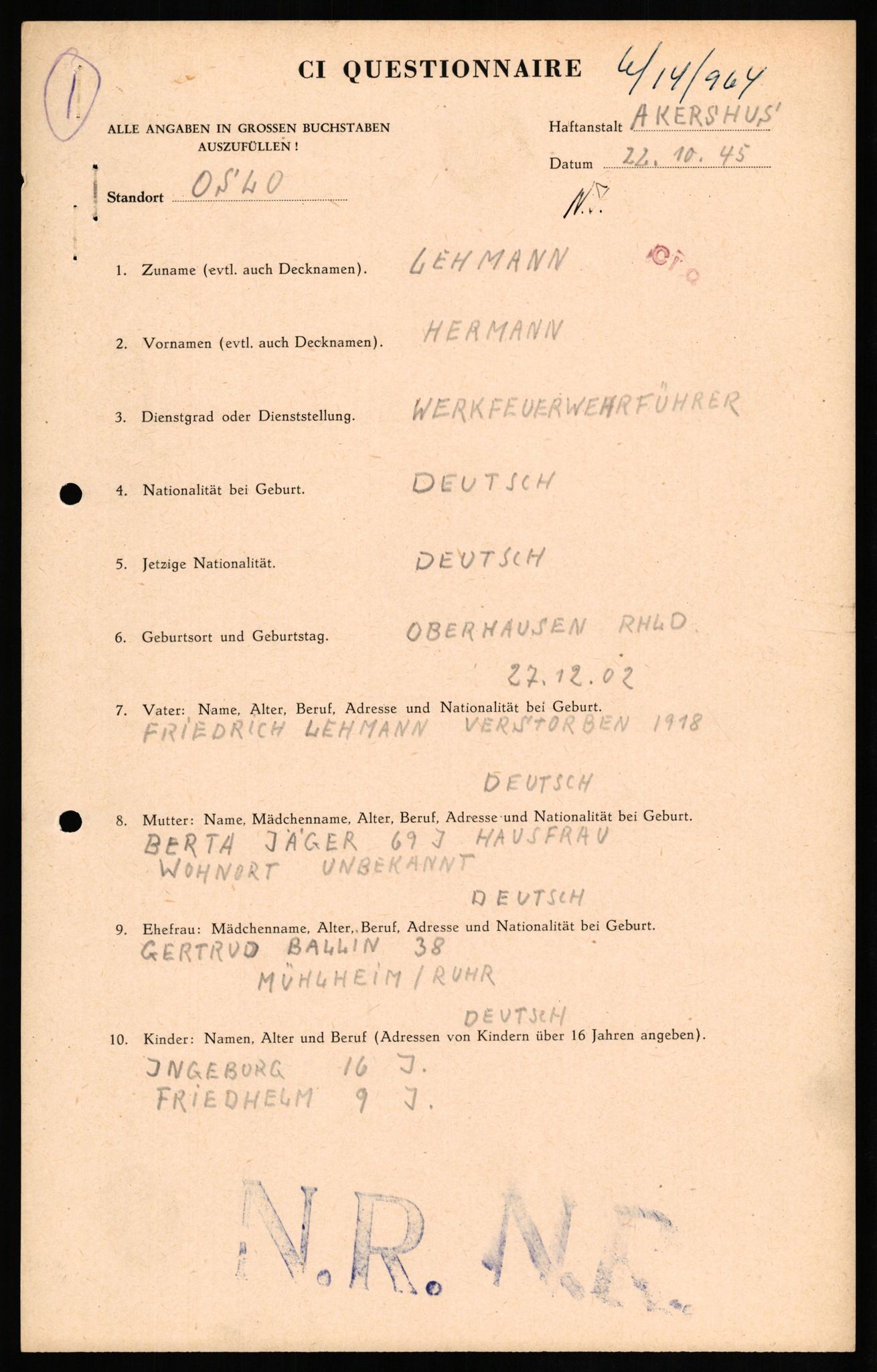 Forsvaret, Forsvarets overkommando II, AV/RA-RAFA-3915/D/Db/L0019: CI Questionaires. Tyske okkupasjonsstyrker i Norge. Tyskere., 1945-1946, s. 563