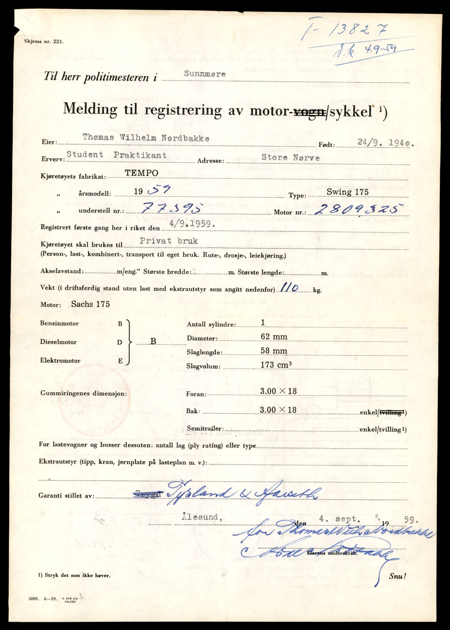 Møre og Romsdal vegkontor - Ålesund trafikkstasjon, AV/SAT-A-4099/F/Fe/L0041: Registreringskort for kjøretøy T 13710 - T 13905, 1927-1998, s. 2129