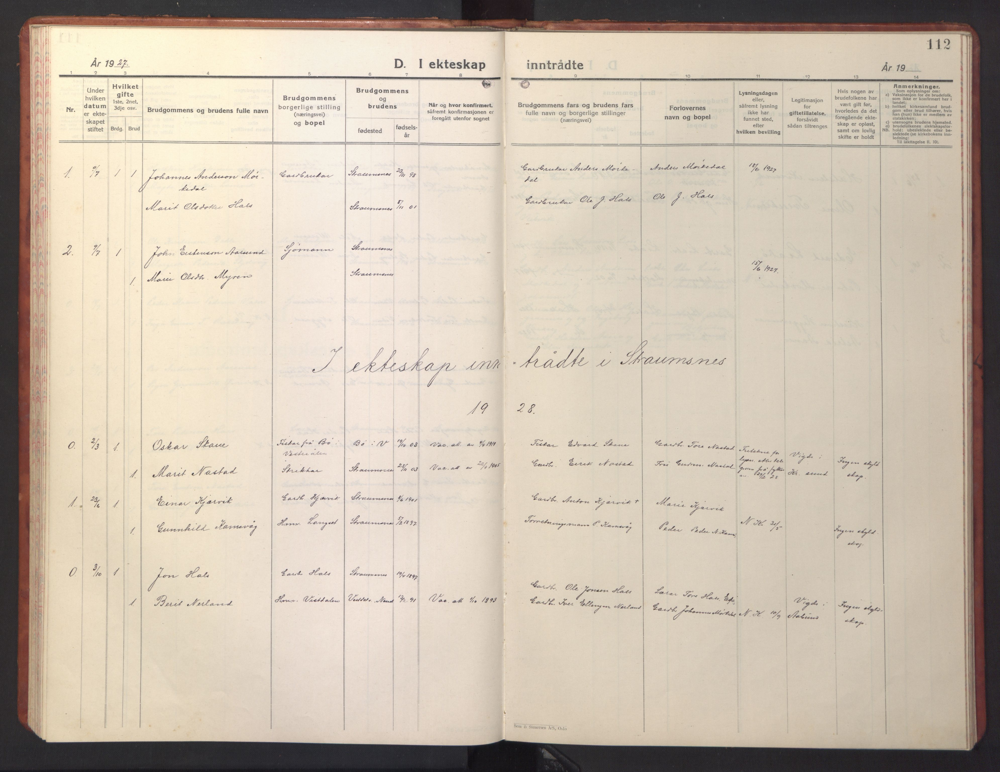 Ministerialprotokoller, klokkerbøker og fødselsregistre - Møre og Romsdal, AV/SAT-A-1454/587/L1002: Klokkerbok nr. 587C02, 1926-1951, s. 112