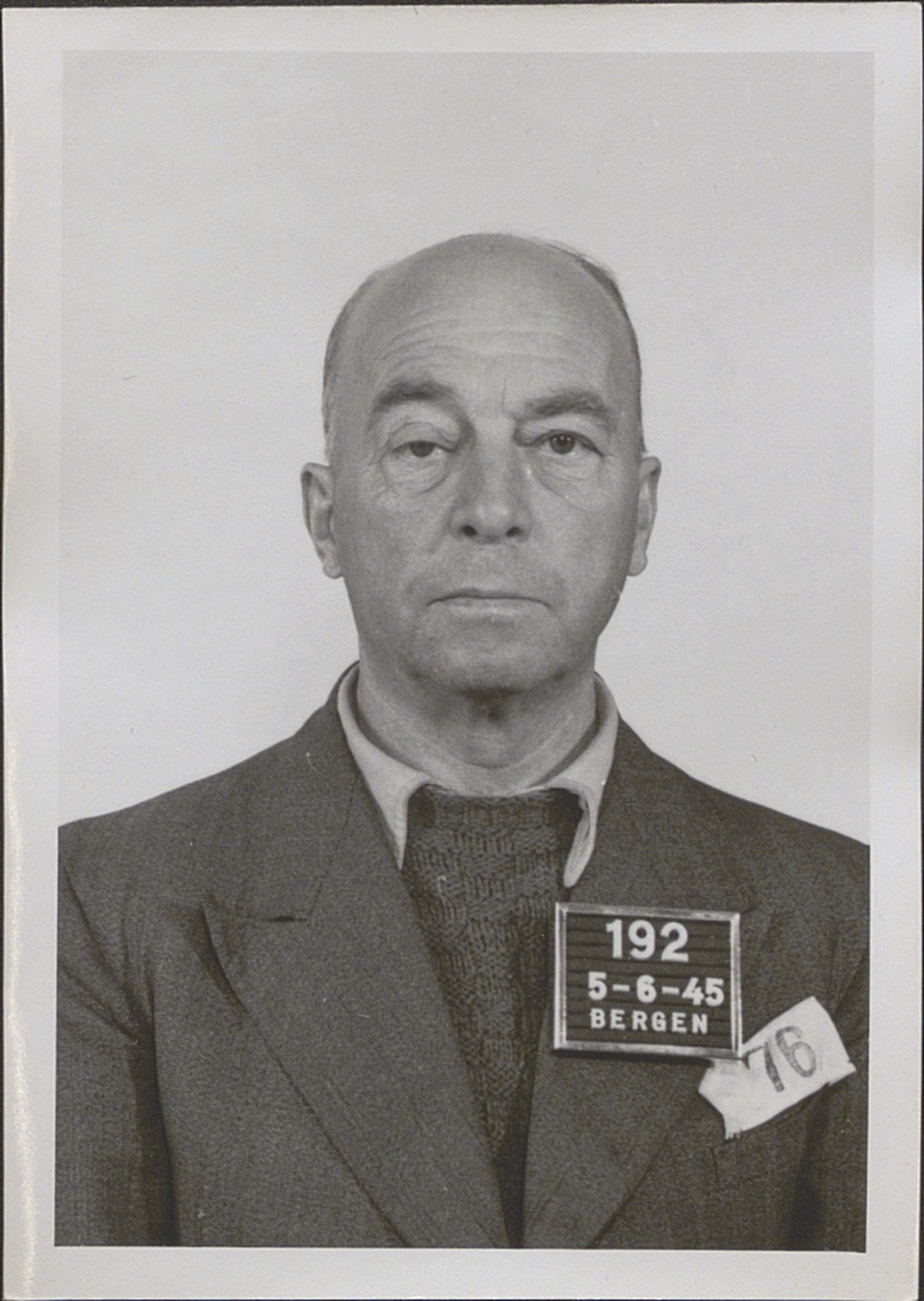 Bergen politikammer / politidistrikt, SAB/A-60401/Y/Yc/Ycd/L0004: Personfoto - landsvikere etc, 1945-1947, s. 176