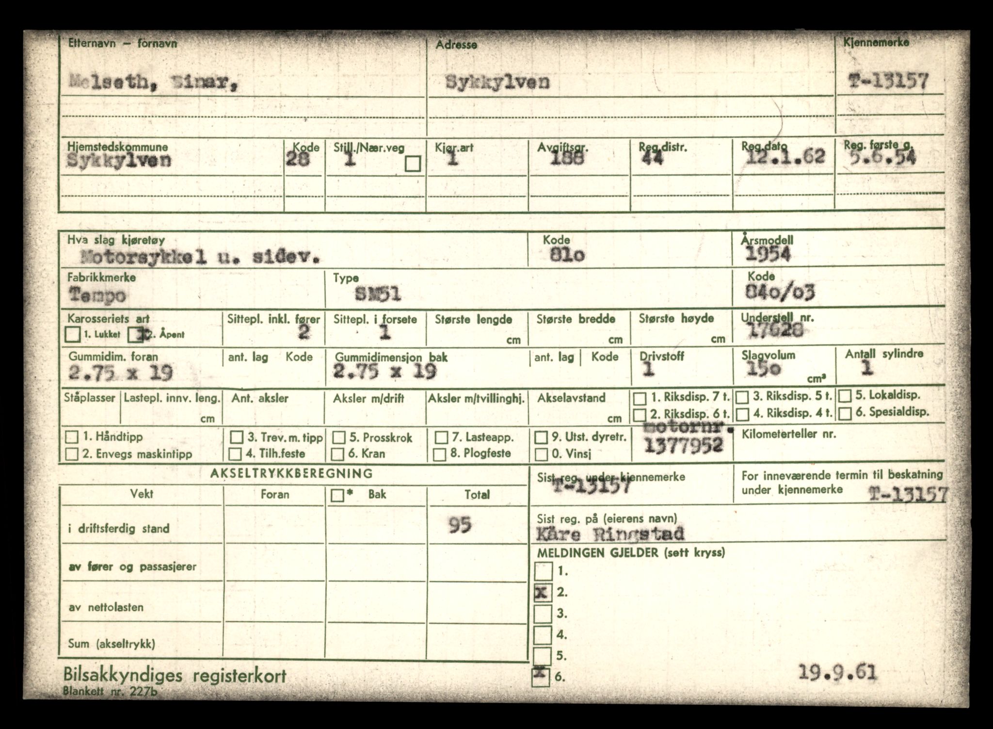 Møre og Romsdal vegkontor - Ålesund trafikkstasjon, AV/SAT-A-4099/F/Fe/L0037: Registreringskort for kjøretøy T 13031 - T 13179, 1927-1998, s. 2487