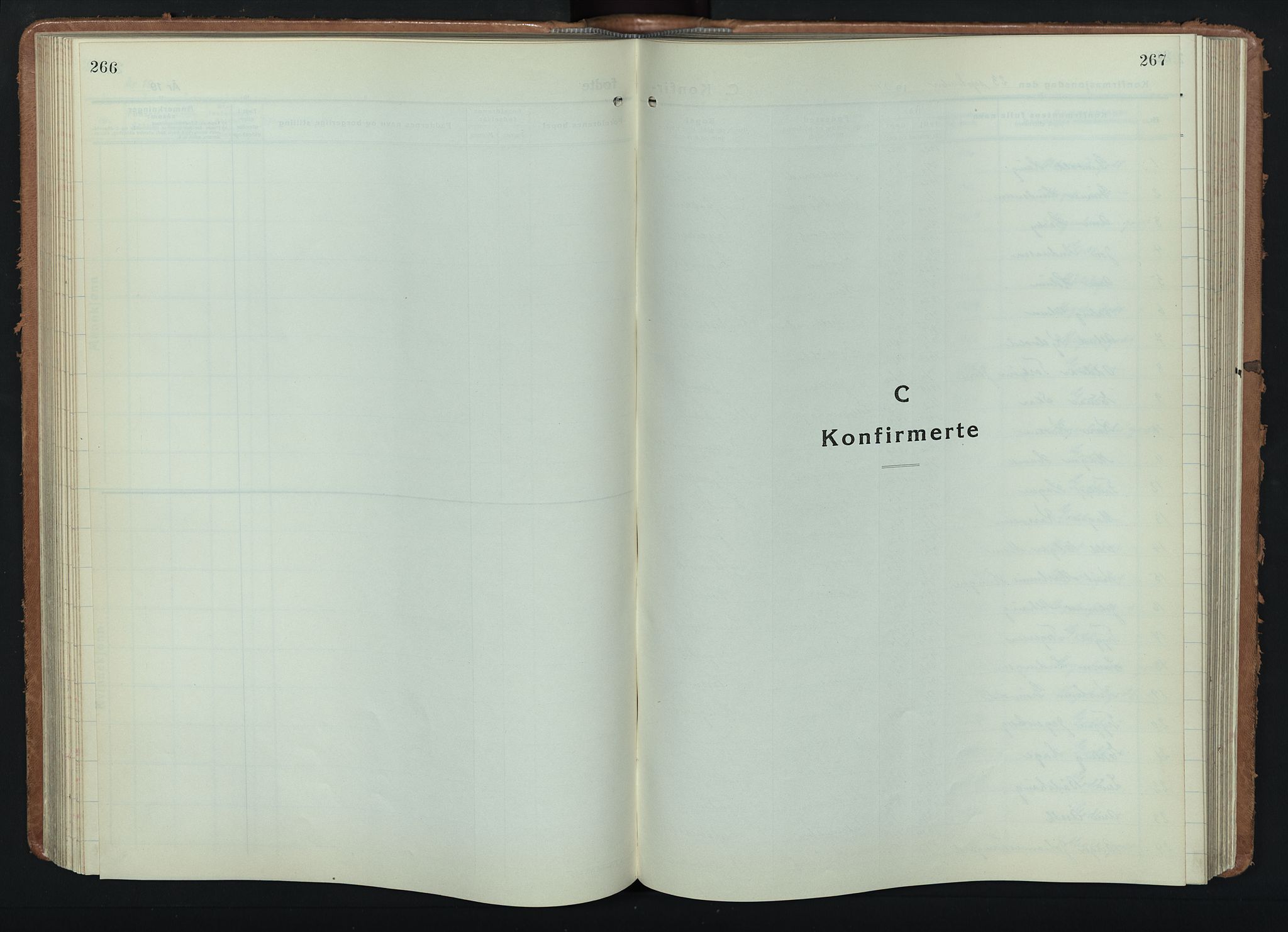Ringsaker prestekontor, SAH/PREST-014/L/La/L0020: Klokkerbok nr. 20, 1934-1946, s. 266-267