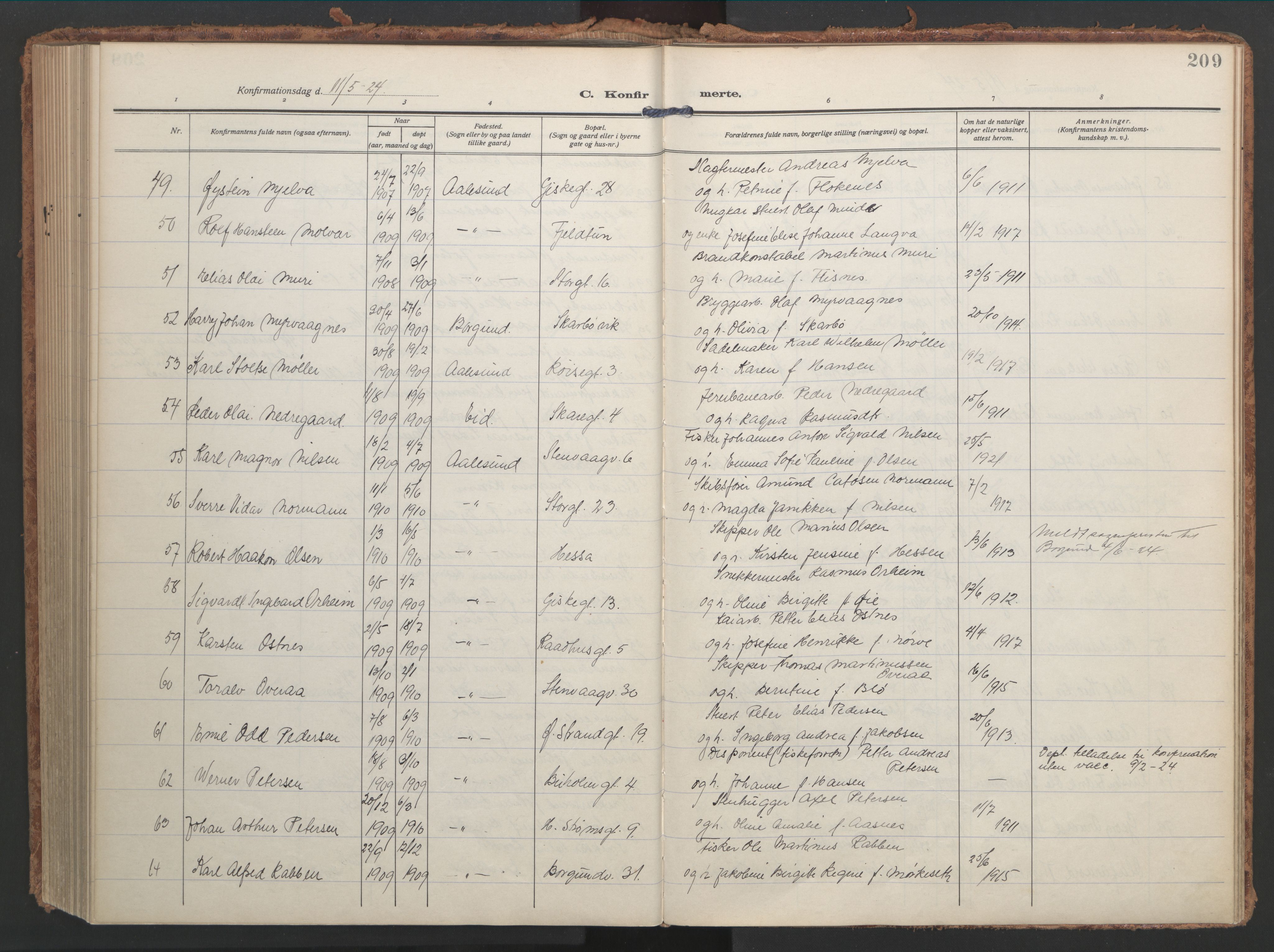 Ministerialprotokoller, klokkerbøker og fødselsregistre - Møre og Romsdal, AV/SAT-A-1454/529/L0461: Ministerialbok nr. 529A11, 1914-1925, s. 209