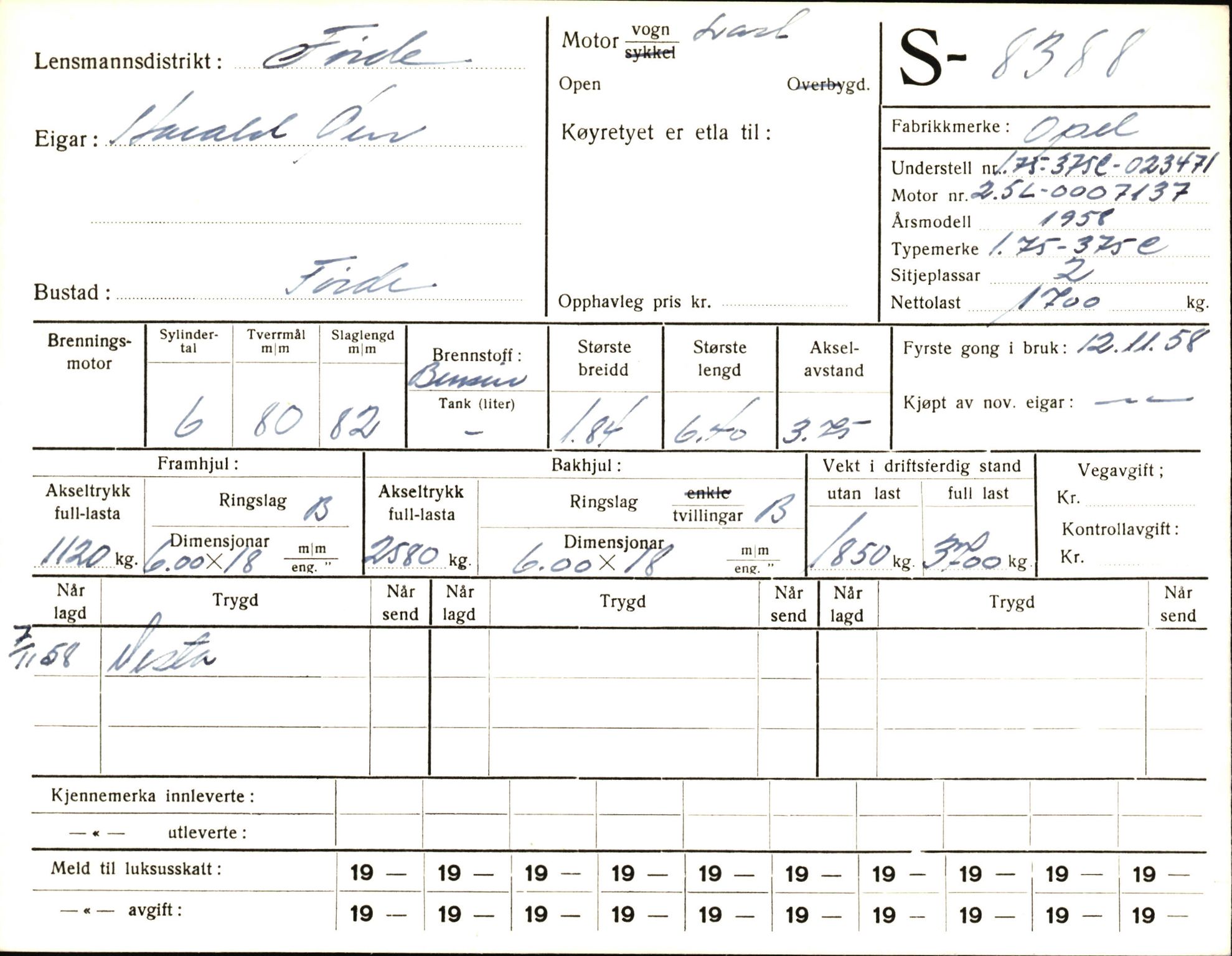 Statens vegvesen, Sogn og Fjordane vegkontor, AV/SAB-A-5301/4/F/L0006: Registerkort utmeldte Fjordane S8300-9500, 1930-1961, s. 142