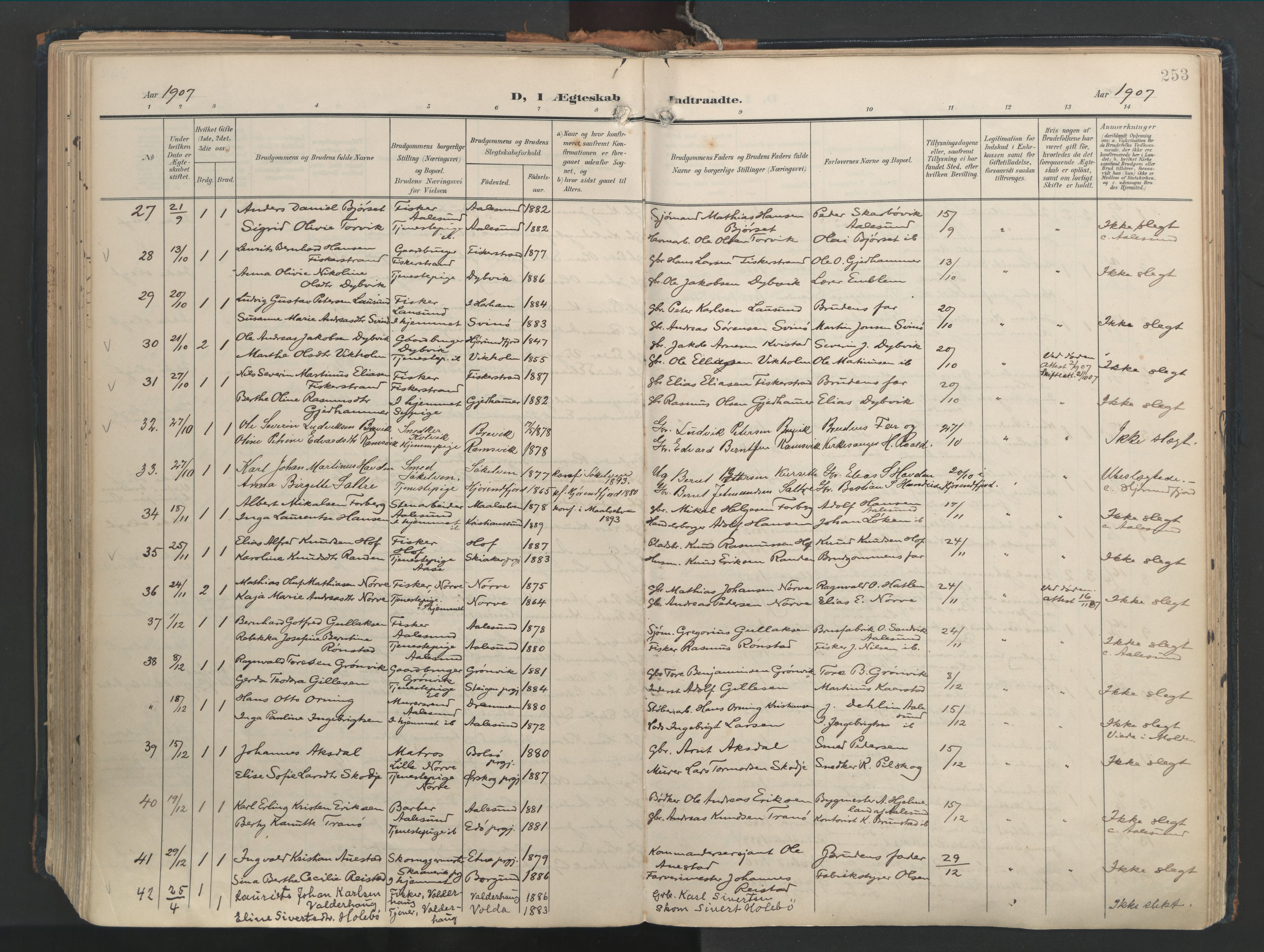 Ministerialprotokoller, klokkerbøker og fødselsregistre - Møre og Romsdal, AV/SAT-A-1454/528/L0411: Ministerialbok nr. 528A20, 1907-1920, s. 253