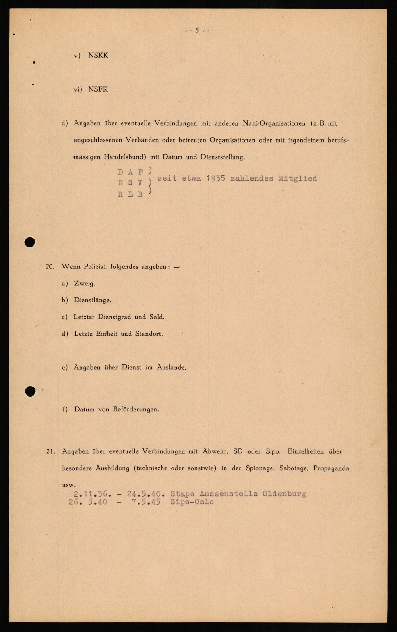 Forsvaret, Forsvarets overkommando II, AV/RA-RAFA-3915/D/Db/L0012: CI Questionaires. Tyske okkupasjonsstyrker i Norge. Tyskere., 1945-1946, s. 113