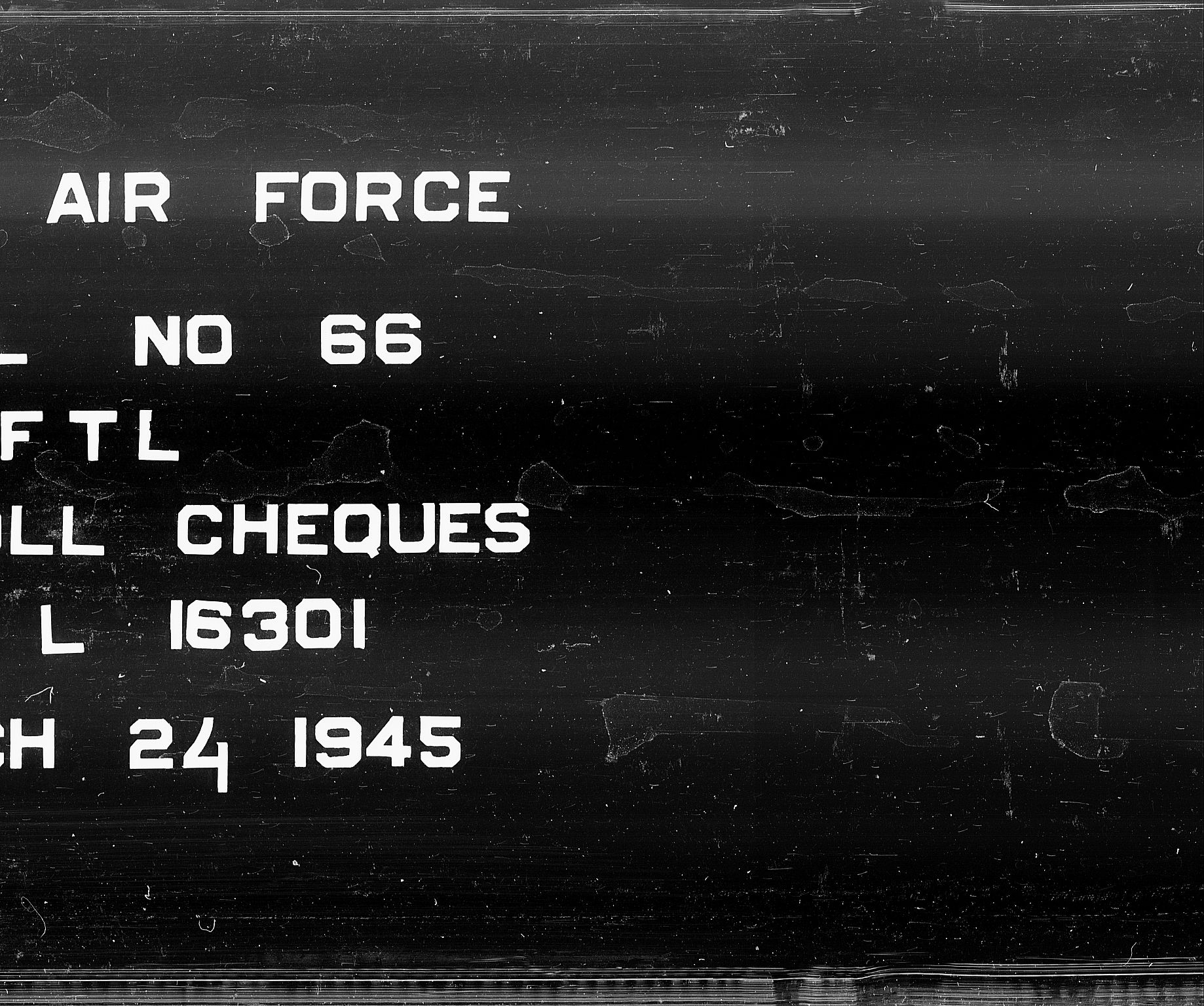 Forsvaret, Flyvåpnenes treningsleir 1940-1945, RA/RAFA-3974/V/L0066: Sjekker.  F.T.L. lønningssjekker L-16 301 til L-21 238., 1940-1945