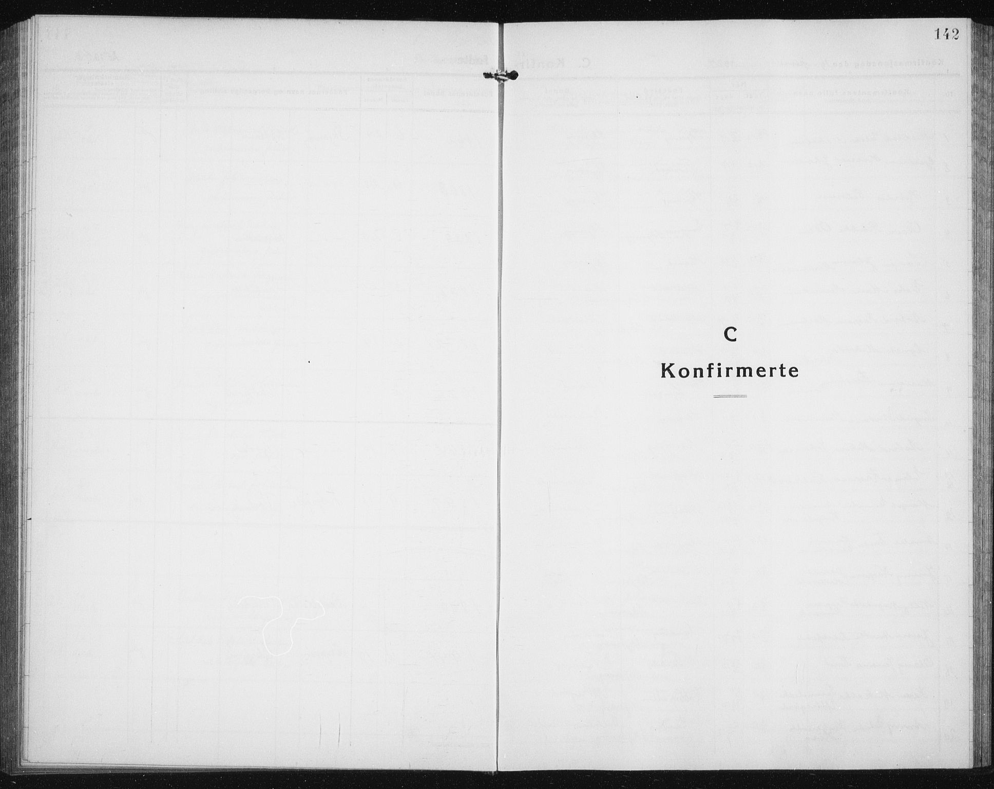 Skjervøy sokneprestkontor, AV/SATØ-S-1300/H/Ha/Hab/L0010klokker: Klokkerbok nr. 10, 1927-1941, s. 142