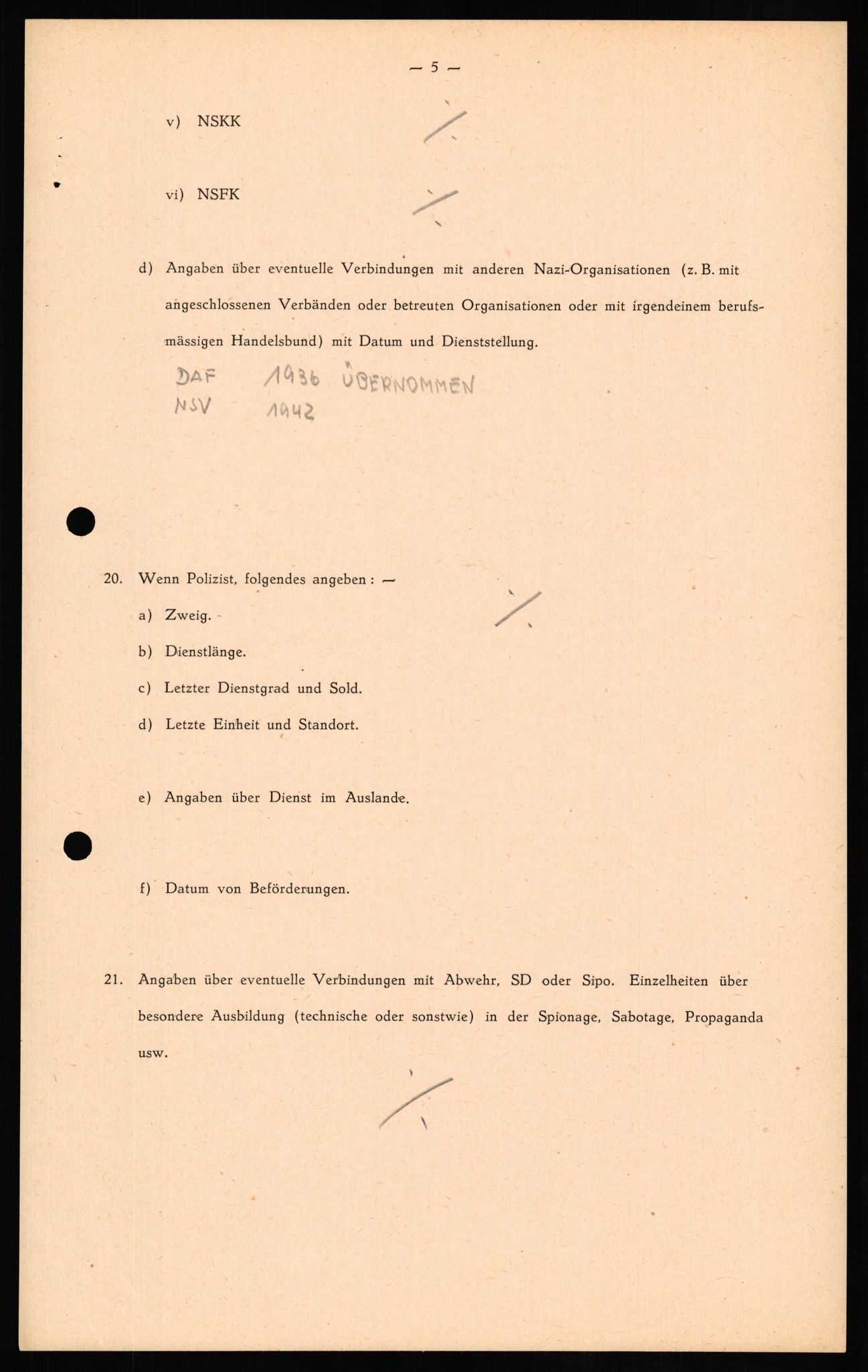Forsvaret, Forsvarets overkommando II, RA/RAFA-3915/D/Db/L0017: CI Questionaires. Tyske okkupasjonsstyrker i Norge. Tyskere., 1945-1946, s. 166