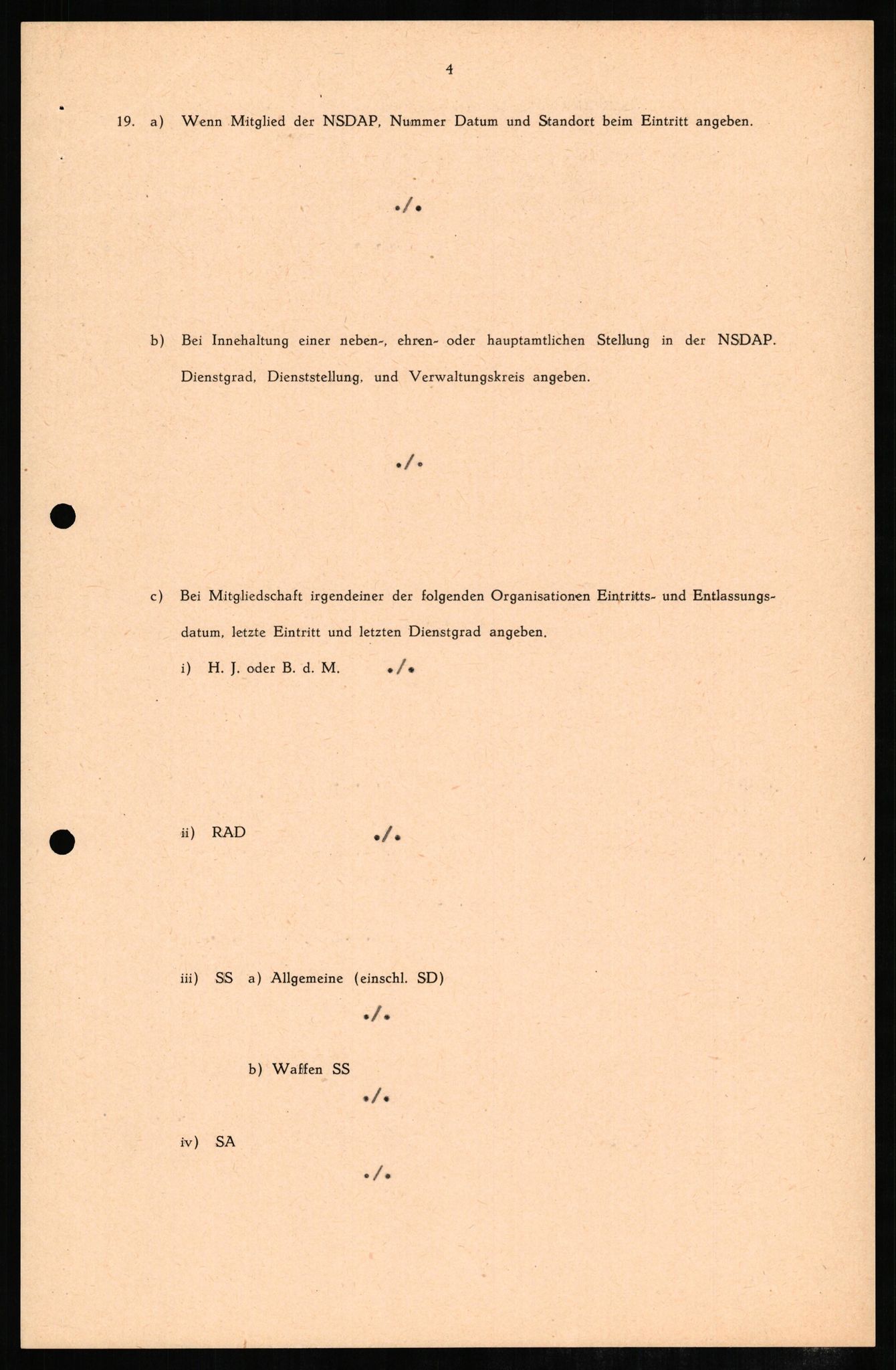Forsvaret, Forsvarets overkommando II, RA/RAFA-3915/D/Db/L0007: CI Questionaires. Tyske okkupasjonsstyrker i Norge. Tyskere., 1945-1946, s. 225