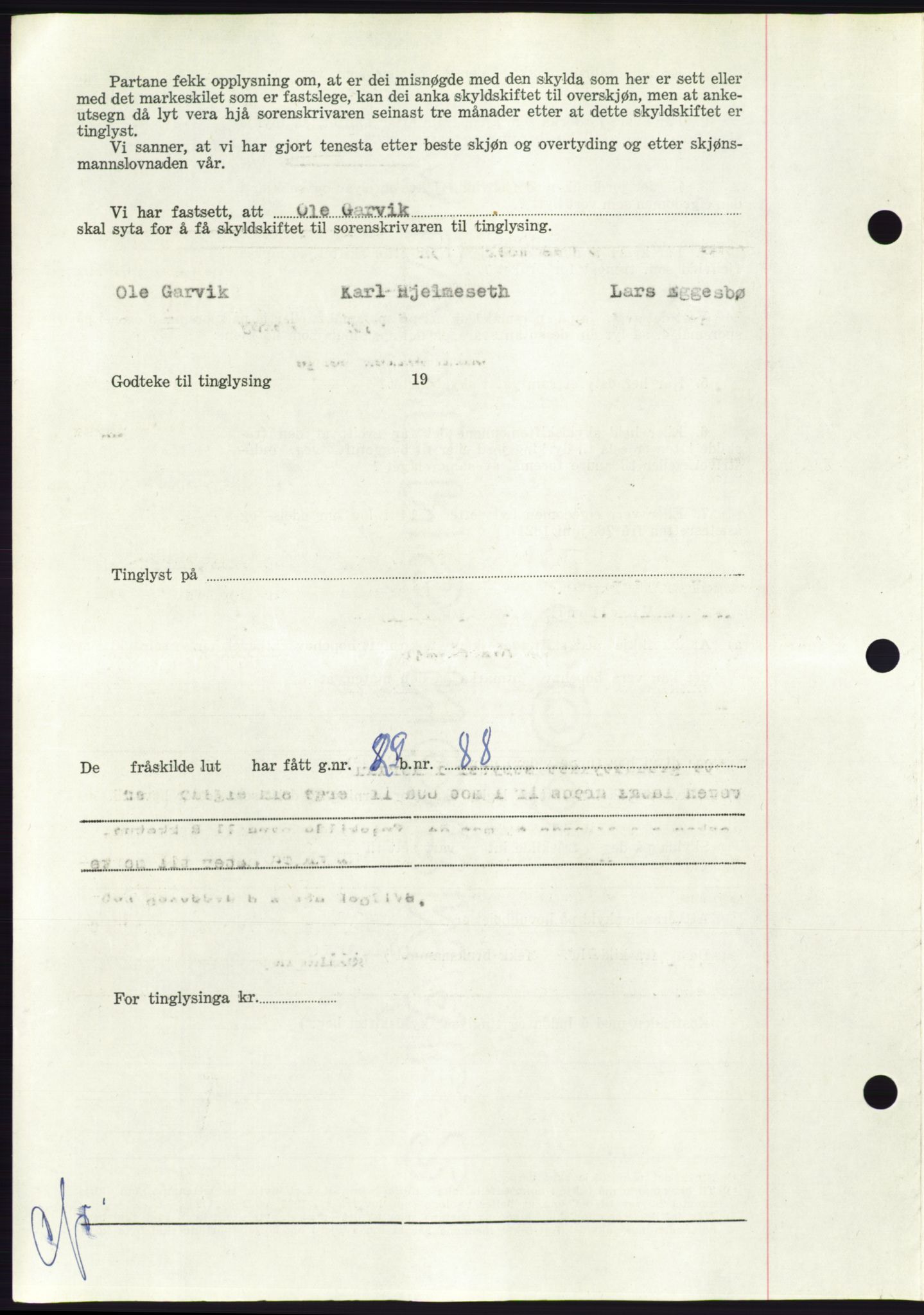 Søre Sunnmøre sorenskriveri, AV/SAT-A-4122/1/2/2C/L0090: Pantebok nr. 16A, 1951-1951, Dagboknr: 2390/1951
