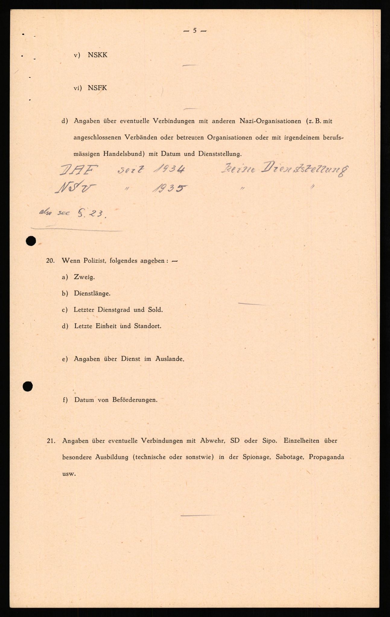 Forsvaret, Forsvarets overkommando II, AV/RA-RAFA-3915/D/Db/L0027: CI Questionaires. Tyske okkupasjonsstyrker i Norge. Tyskere., 1945-1946, s. 362