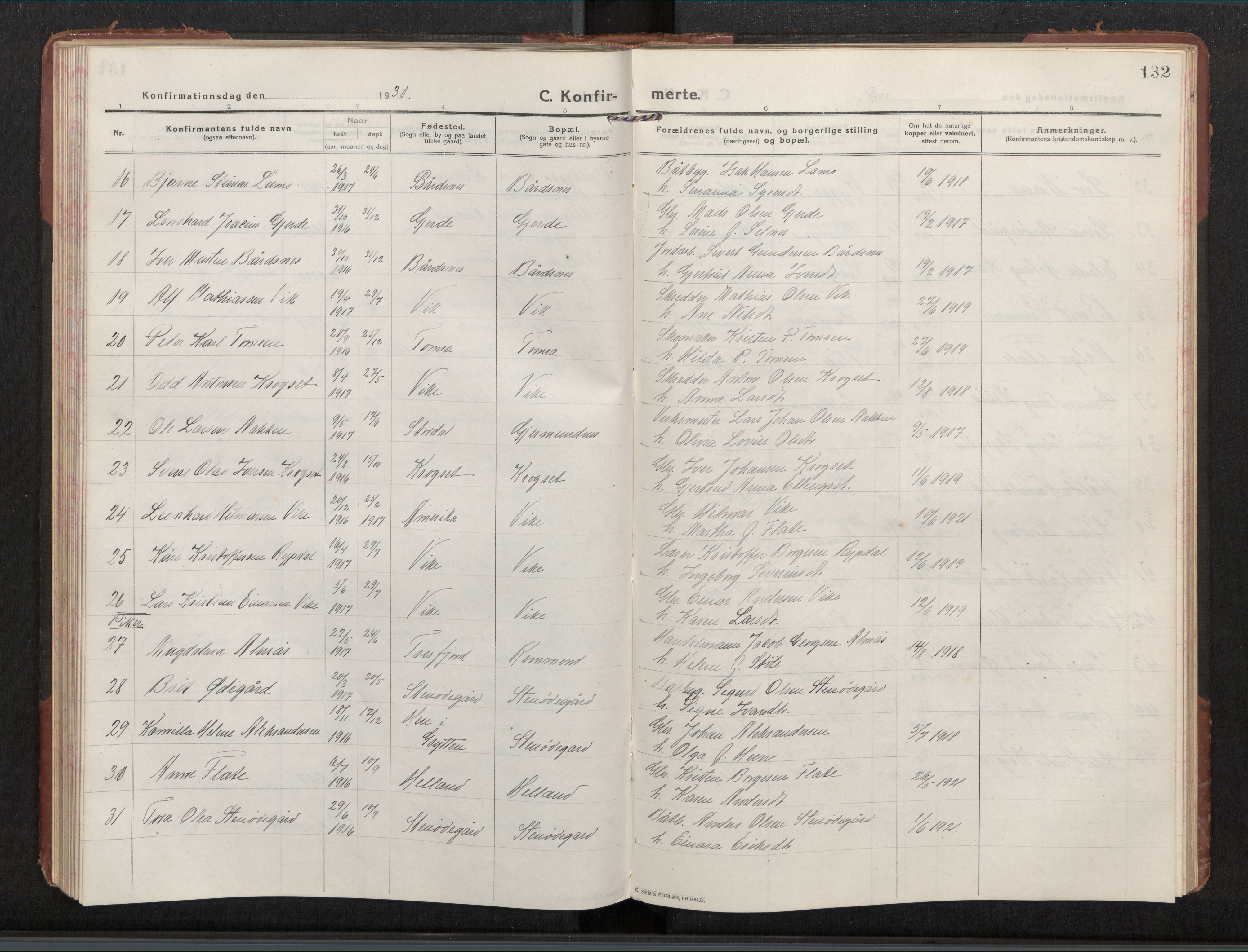 Ministerialprotokoller, klokkerbøker og fødselsregistre - Møre og Romsdal, AV/SAT-A-1454/539/L0536a: Klokkerbok nr. 539C03, 1912-1936, s. 132
