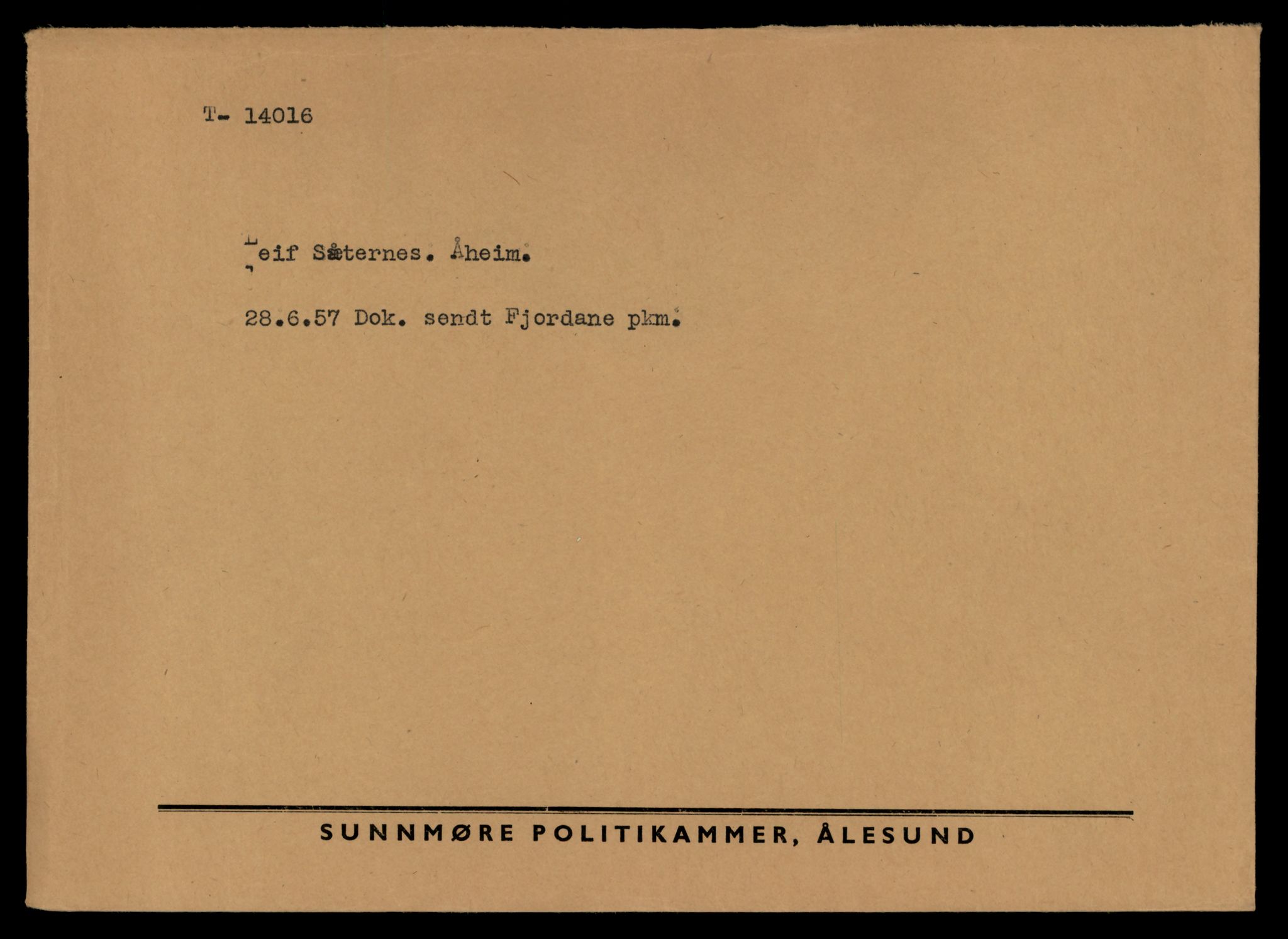 Møre og Romsdal vegkontor - Ålesund trafikkstasjon, AV/SAT-A-4099/F/Fe/L0042: Registreringskort for kjøretøy T 13906 - T 14079, 1927-1998, s. 1617