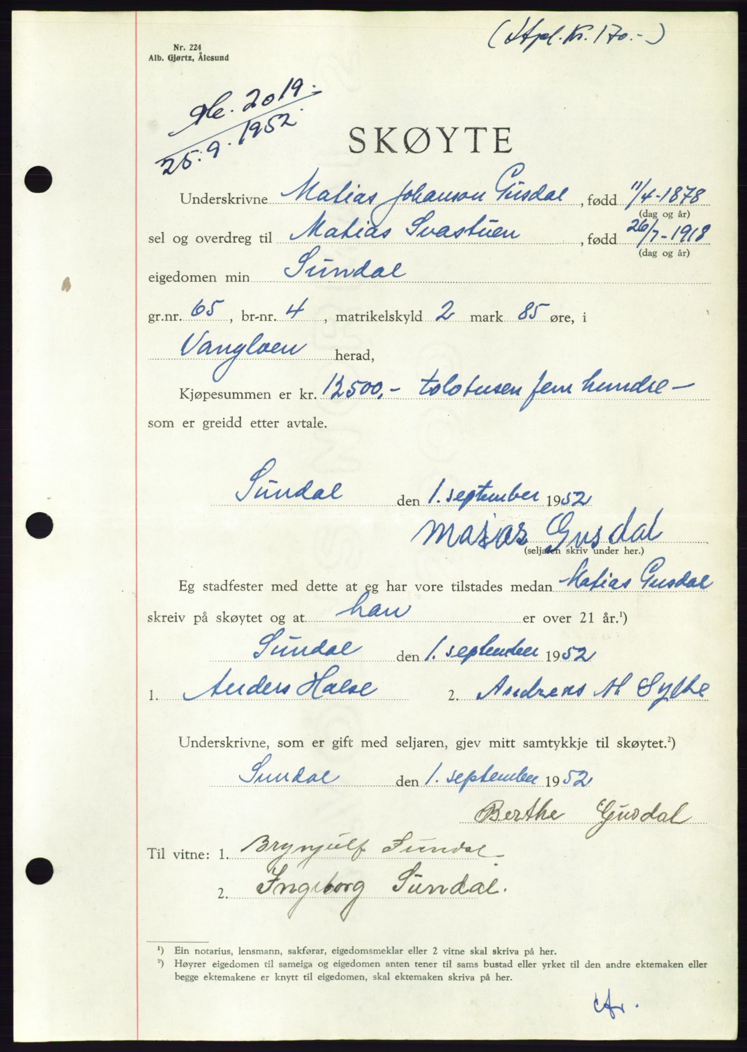 Søre Sunnmøre sorenskriveri, SAT/A-4122/1/2/2C/L0093: Pantebok nr. 19A, 1952-1953, Dagboknr: 2019/1952