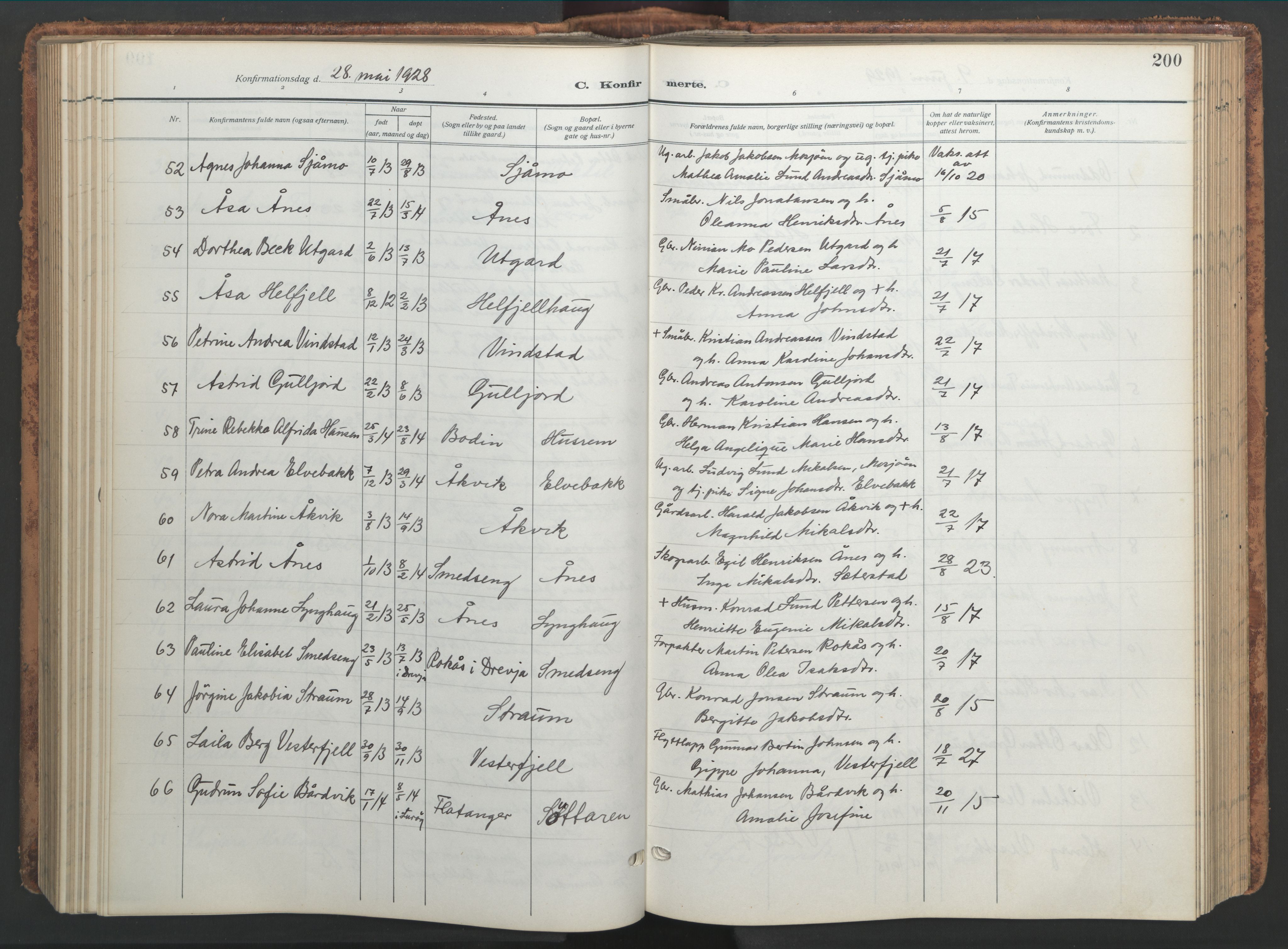 Ministerialprotokoller, klokkerbøker og fødselsregistre - Nordland, AV/SAT-A-1459/820/L0302: Klokkerbok nr. 820C04, 1917-1948, s. 200