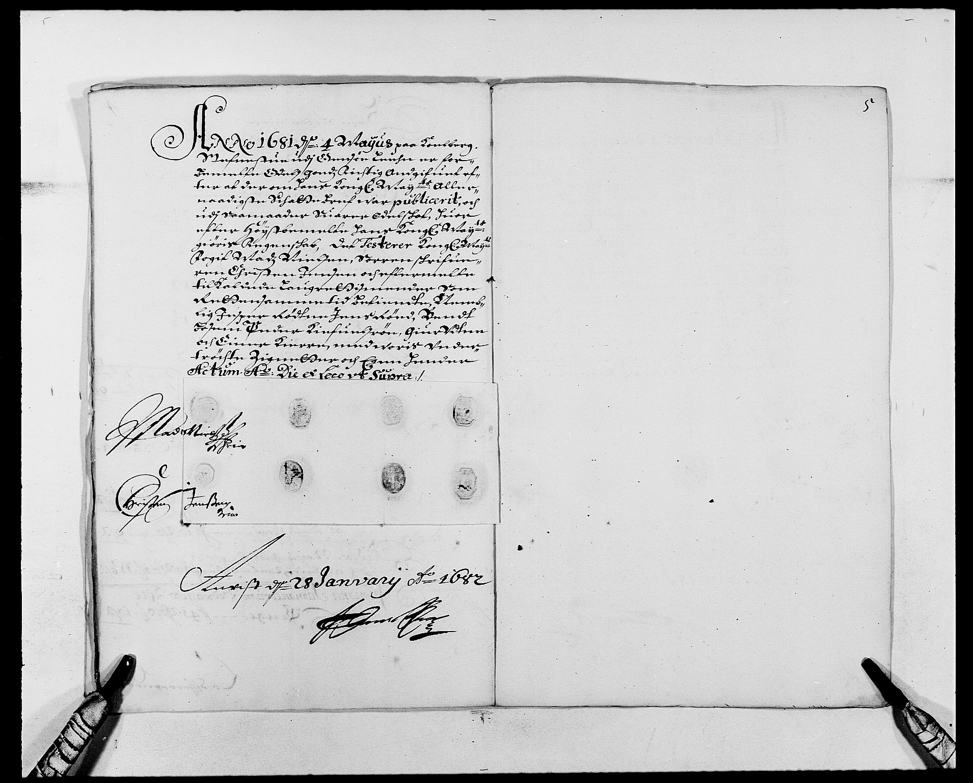 Rentekammeret inntil 1814, Reviderte regnskaper, Fogderegnskap, RA/EA-4092/R03/L0112: Fogderegnskap Onsøy, Tune, Veme og Åbygge fogderi, 1681-1683, s. 61