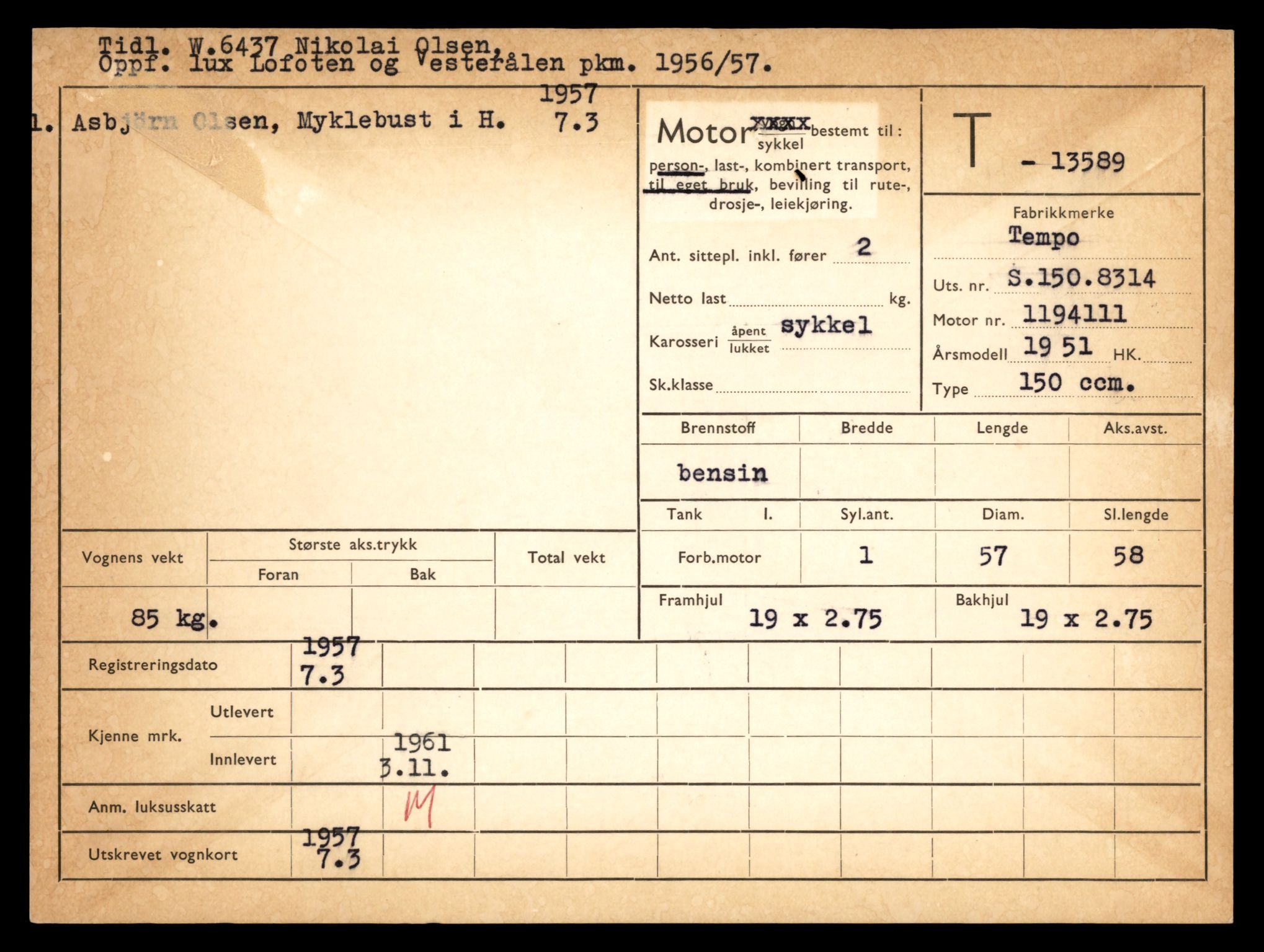 Møre og Romsdal vegkontor - Ålesund trafikkstasjon, AV/SAT-A-4099/F/Fe/L0040: Registreringskort for kjøretøy T 13531 - T 13709, 1927-1998, s. 1049