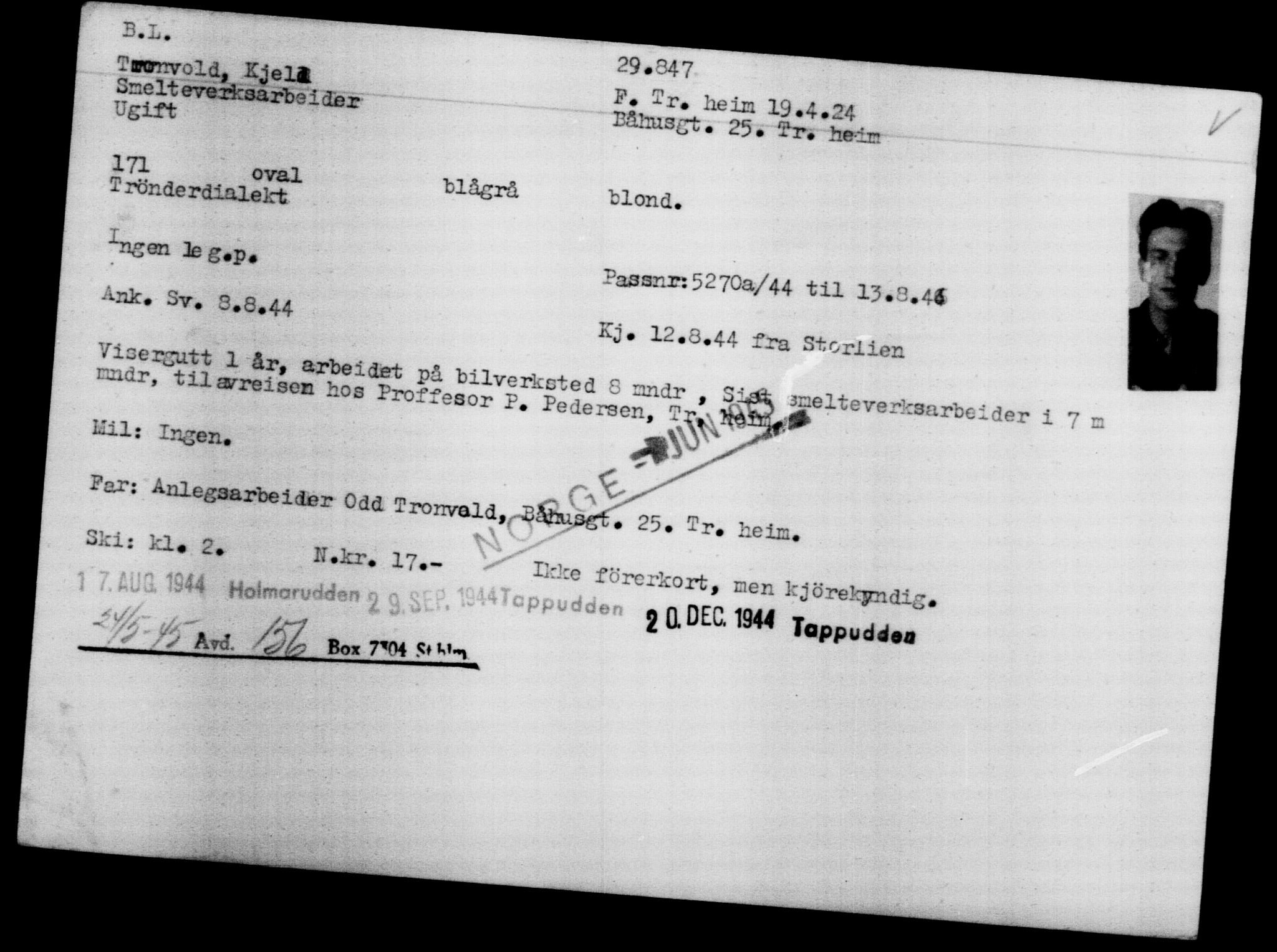 Utenriksstasjonene, Legasjonen i Stockholm, Flyktningkontoret, AV/RA-S-6753/V/Va/L0012: Kjesäterkartoteket, flyktninger med registreringsnr. 28300-31566, 1940-1945, s. 1702
