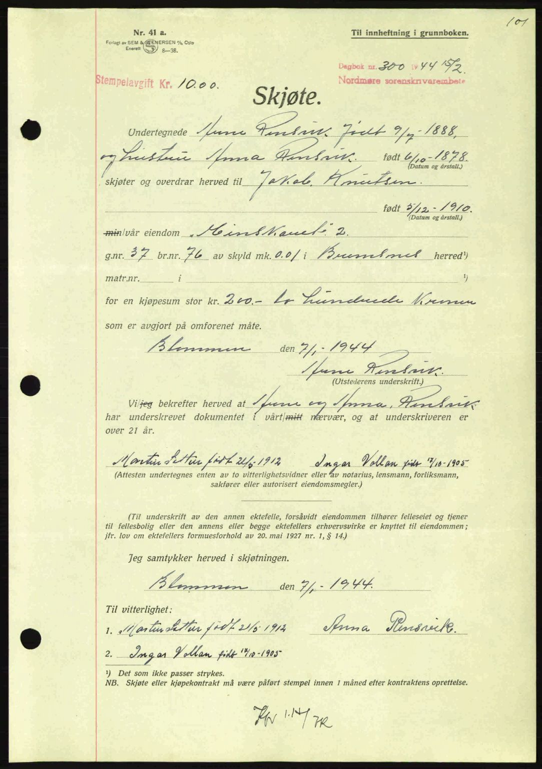 Nordmøre sorenskriveri, AV/SAT-A-4132/1/2/2Ca: Pantebok nr. A97, 1944-1944, Dagboknr: 300/1944