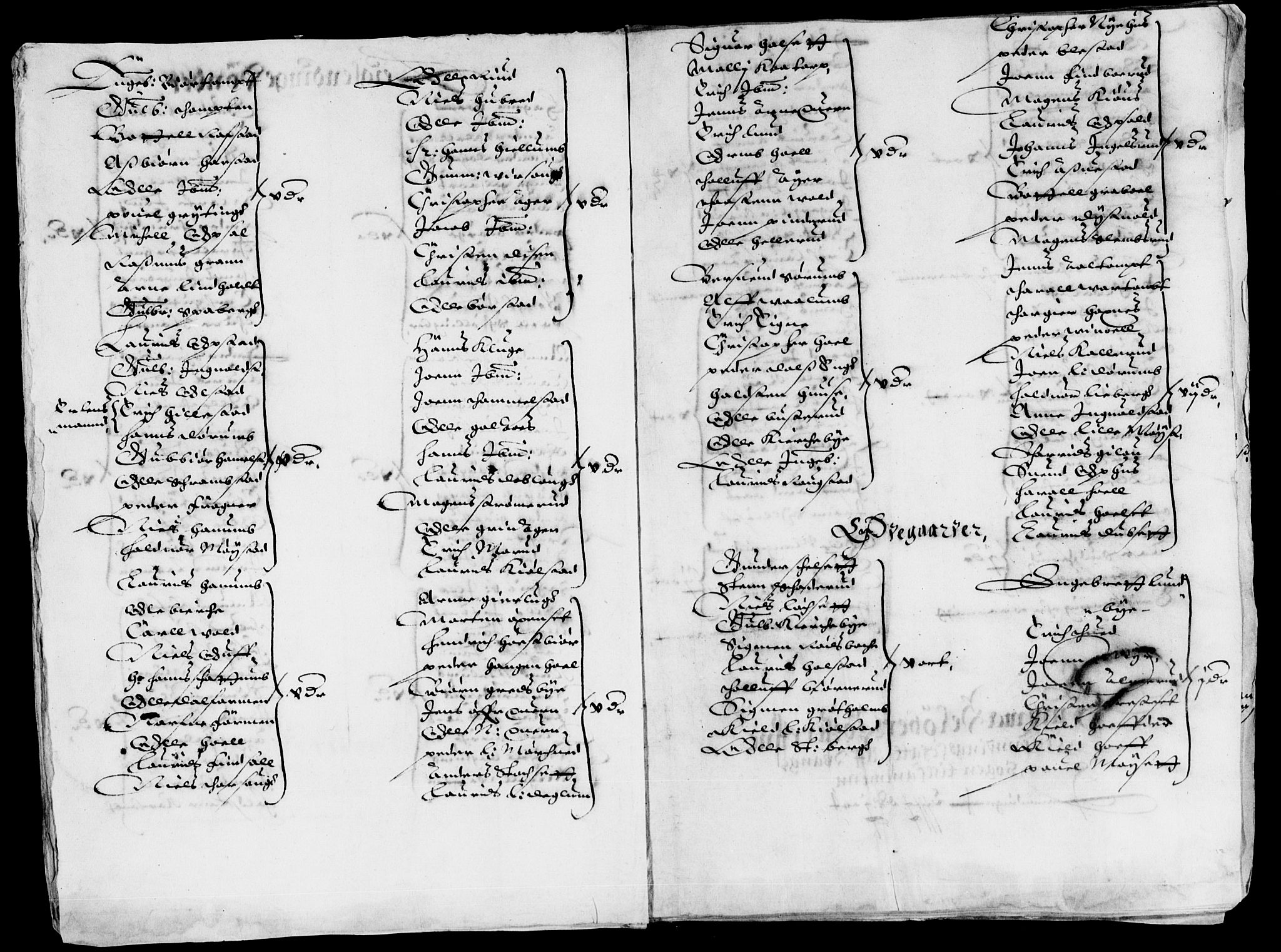 Rentekammeret inntil 1814, Reviderte regnskaper, Lensregnskaper, AV/RA-EA-5023/R/Rb/Rba/L0169: Akershus len, 1642-1643