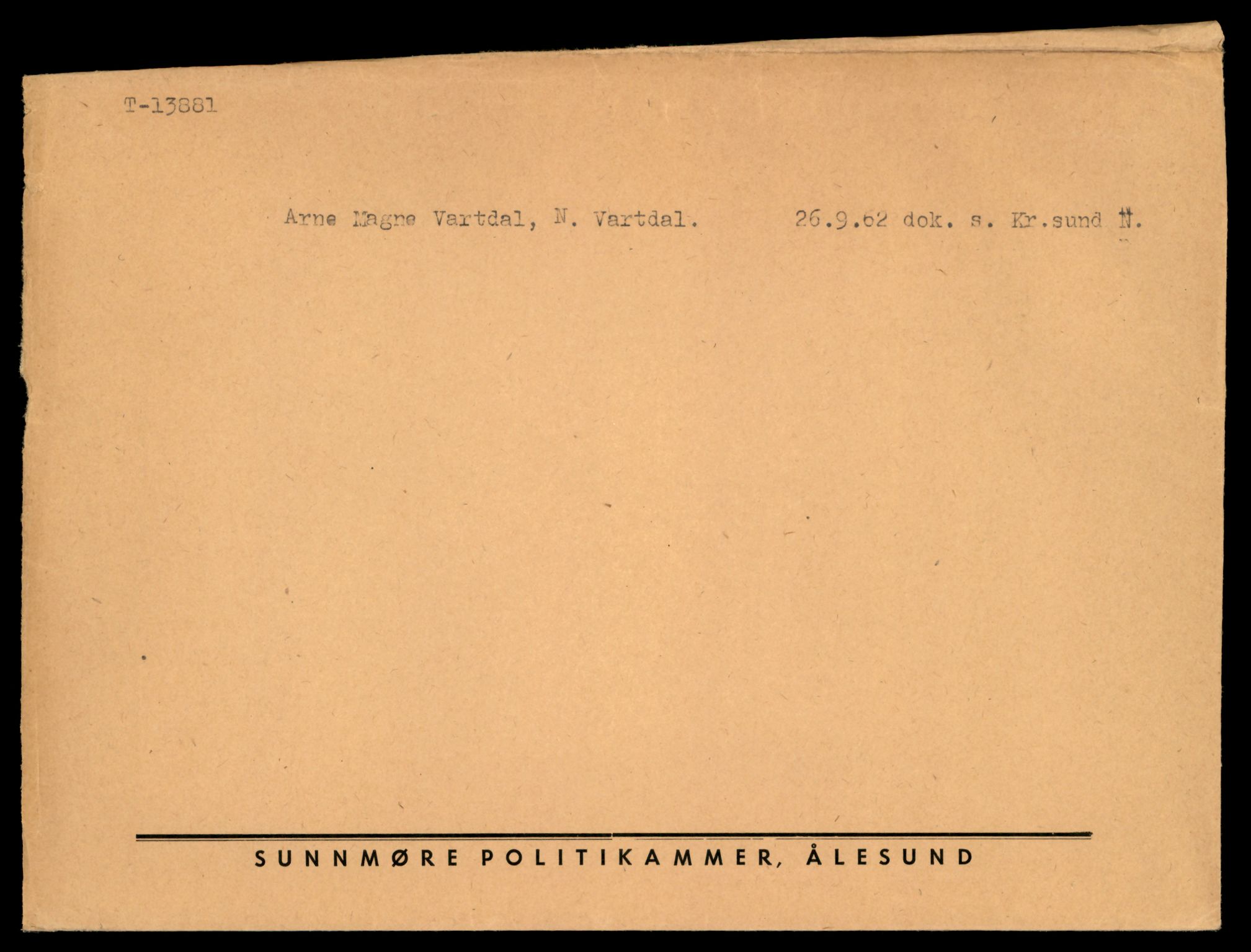Møre og Romsdal vegkontor - Ålesund trafikkstasjon, AV/SAT-A-4099/F/Fe/L0041: Registreringskort for kjøretøy T 13710 - T 13905, 1927-1998, s. 3001