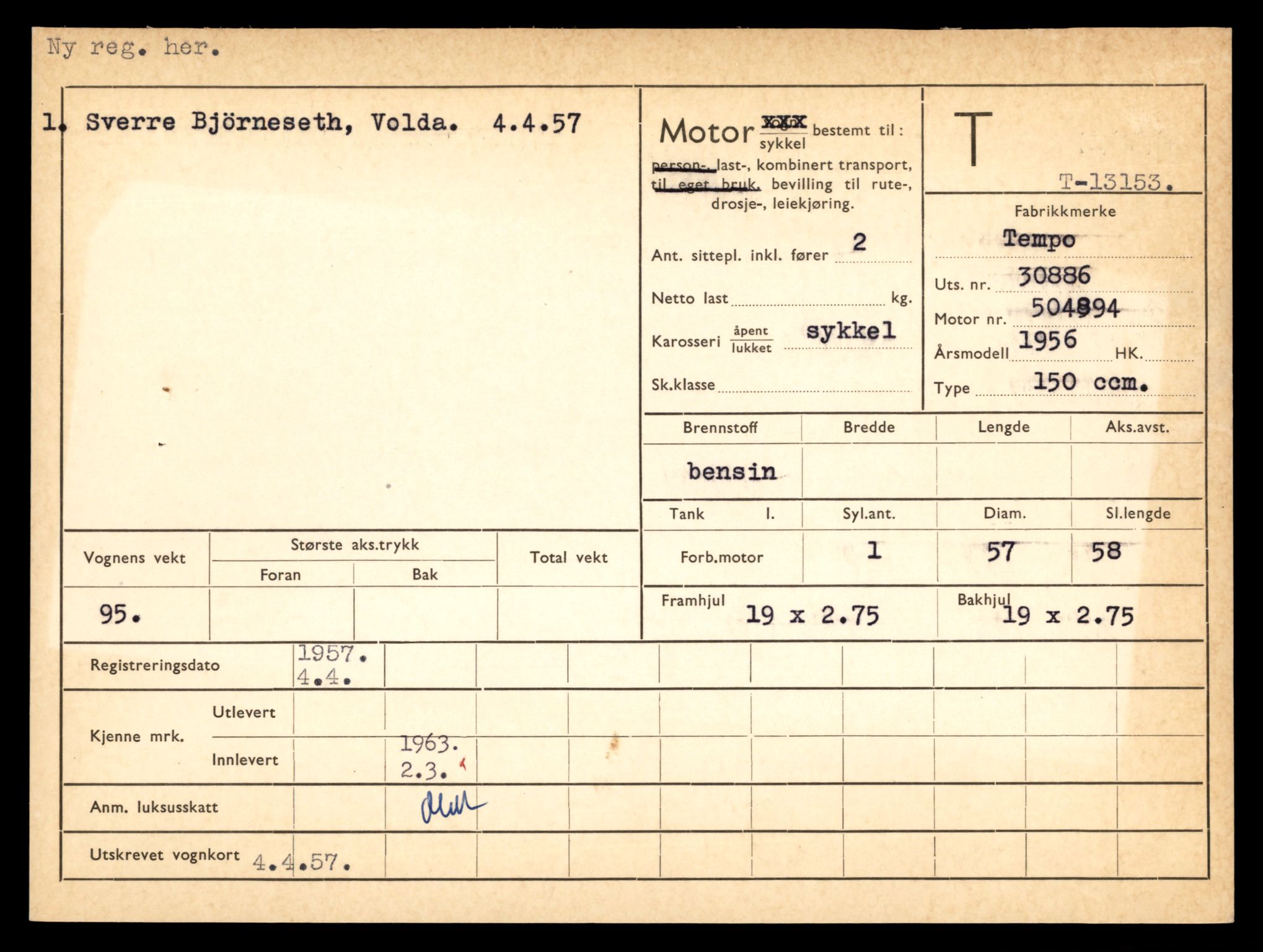 Møre og Romsdal vegkontor - Ålesund trafikkstasjon, AV/SAT-A-4099/F/Fe/L0037: Registreringskort for kjøretøy T 13031 - T 13179, 1927-1998, s. 2393