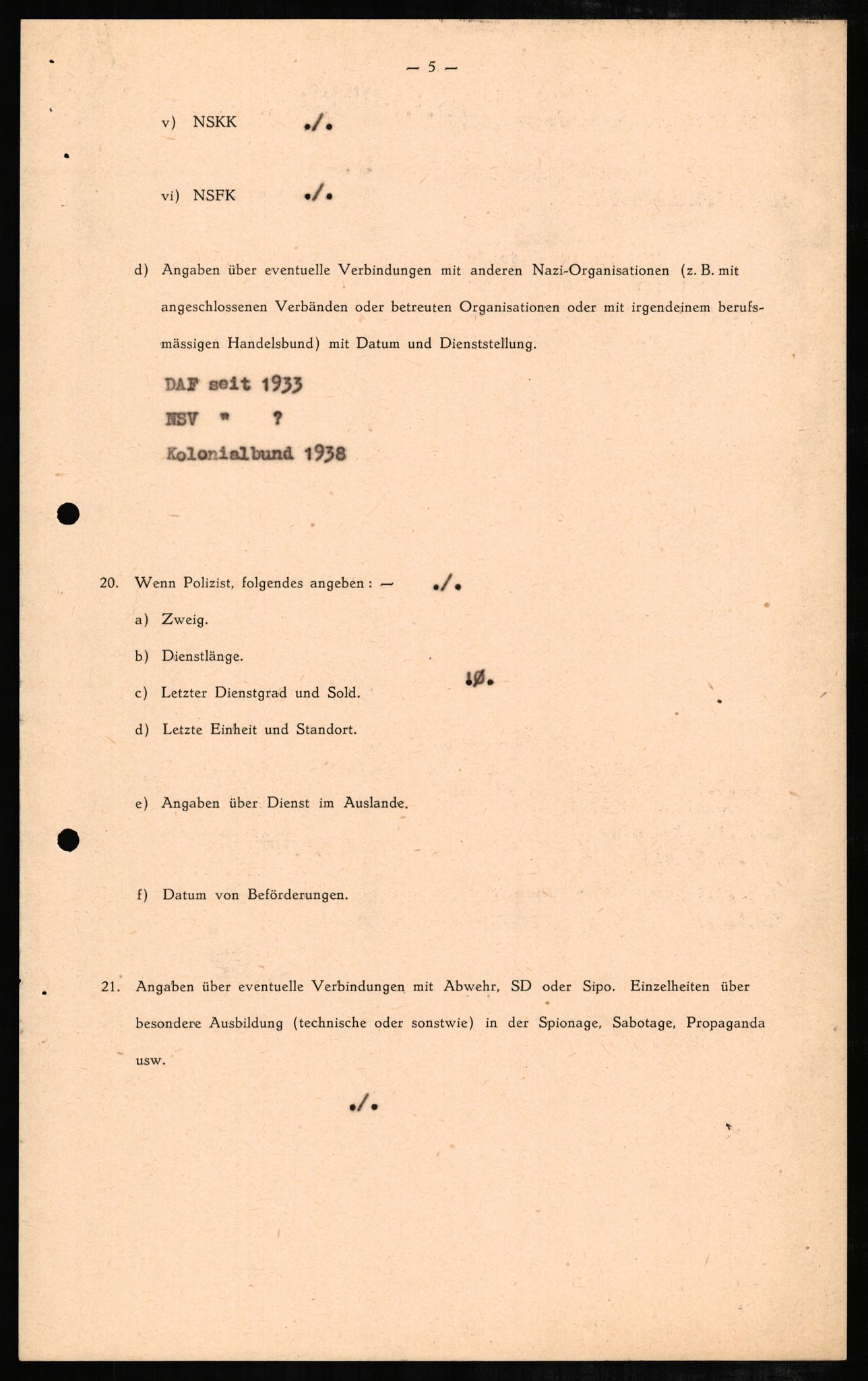 Forsvaret, Forsvarets overkommando II, RA/RAFA-3915/D/Db/L0004: CI Questionaires. Tyske okkupasjonsstyrker i Norge. Tyskere., 1945-1946, s. 479