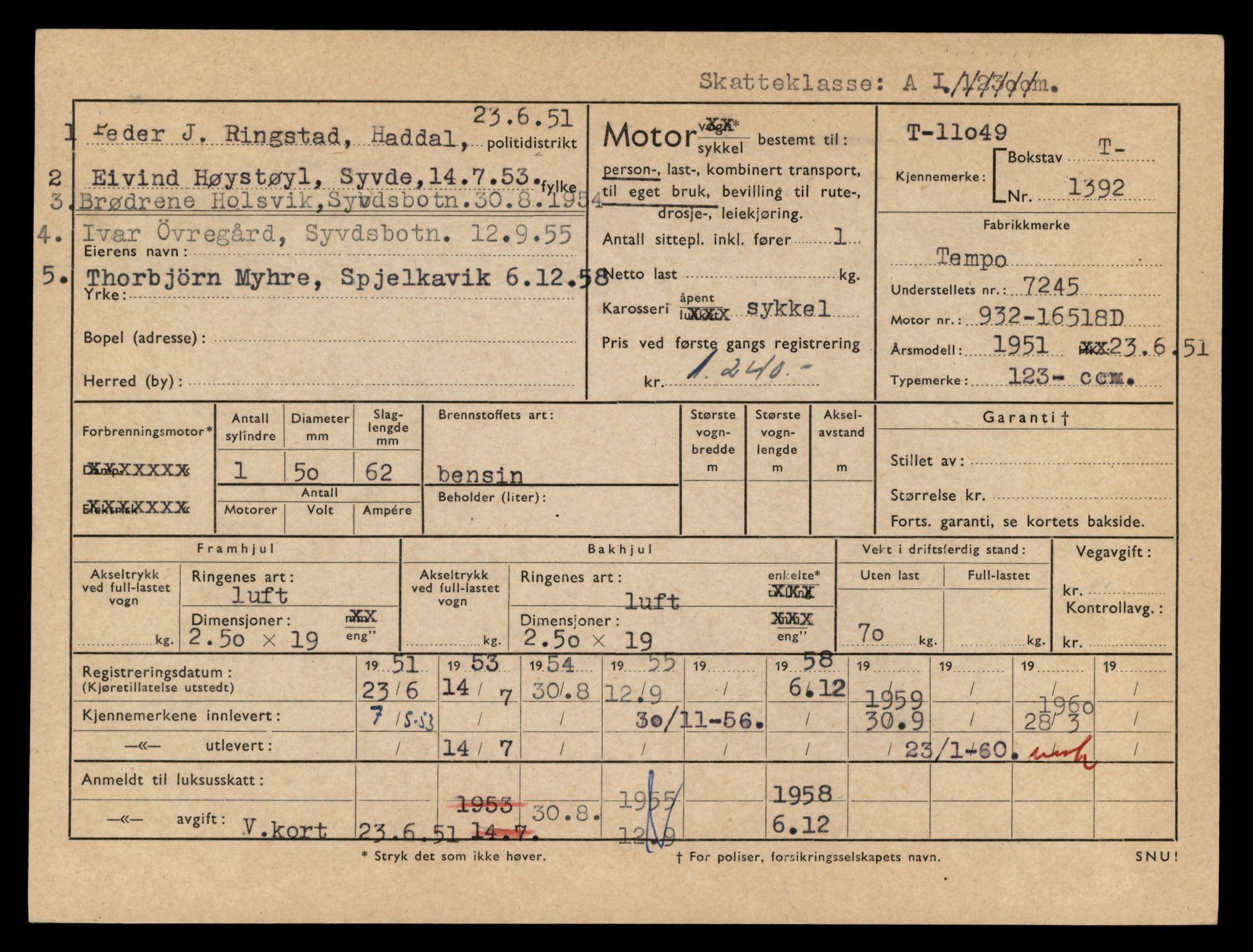 Møre og Romsdal vegkontor - Ålesund trafikkstasjon, AV/SAT-A-4099/F/Fe/L0026: Registreringskort for kjøretøy T 11046 - T 11160, 1927-1998, s. 65