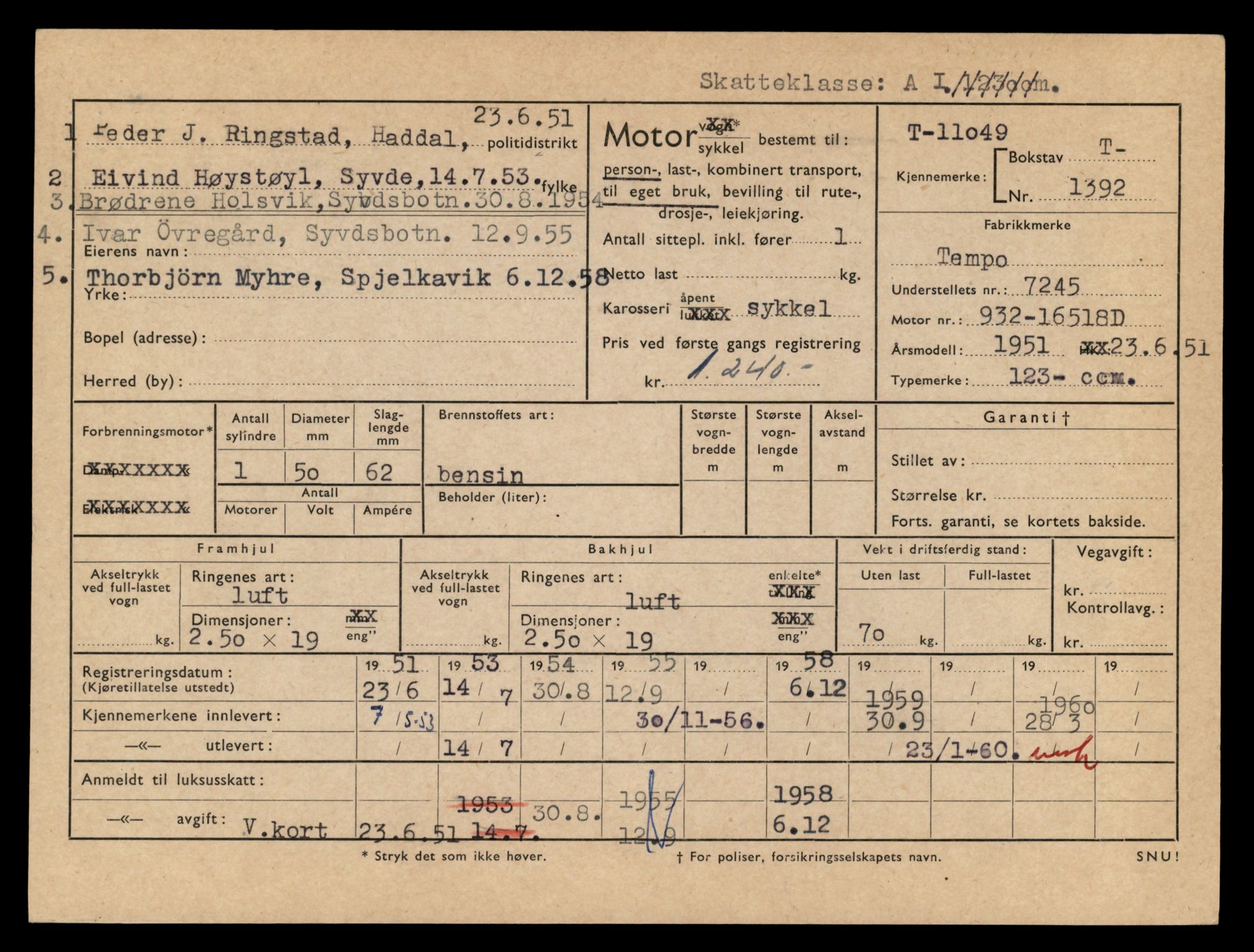 Møre og Romsdal vegkontor - Ålesund trafikkstasjon, SAT/A-4099/F/Fe/L0026: Registreringskort for kjøretøy T 11046 - T 11160, 1927-1998, s. 65