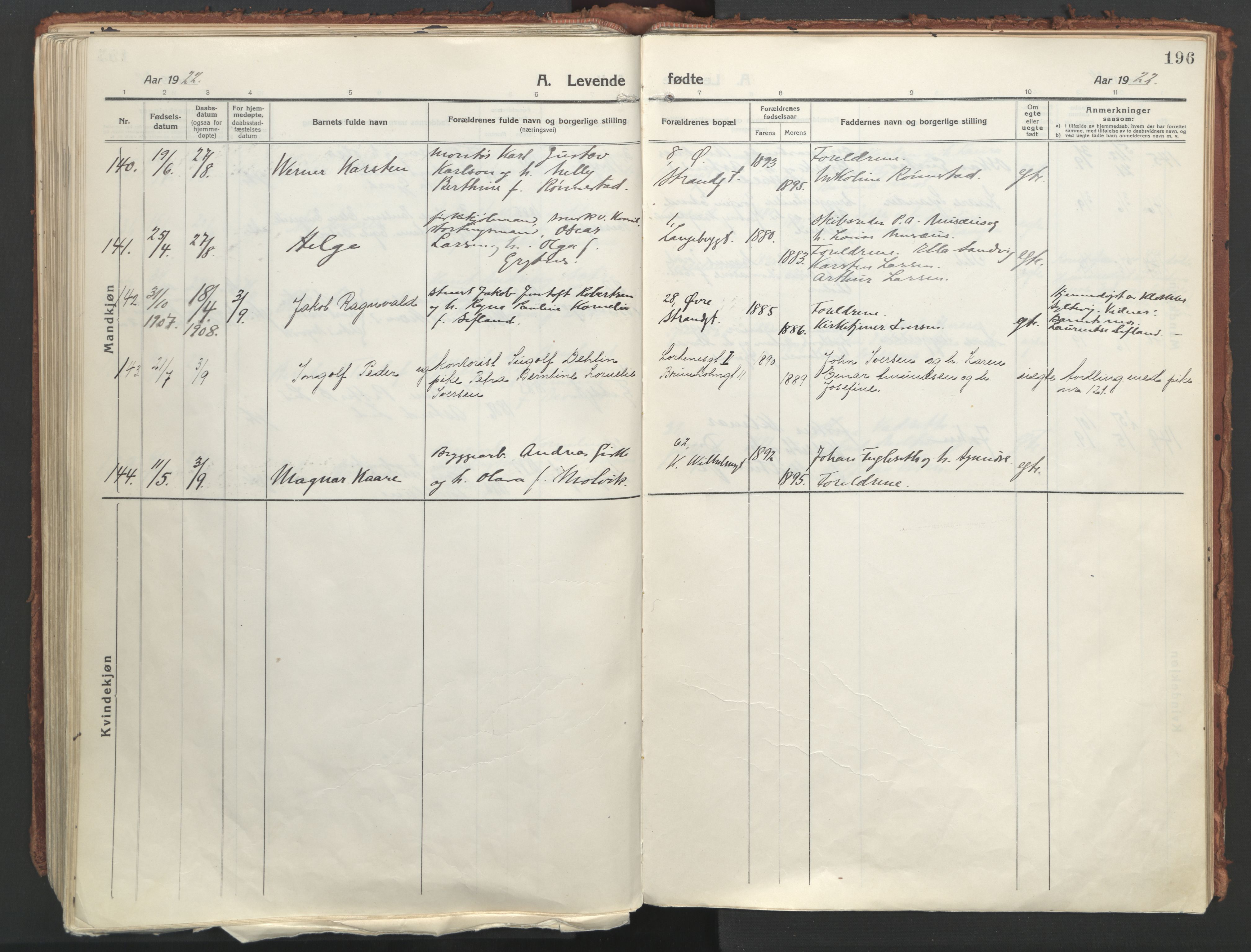 Ministerialprotokoller, klokkerbøker og fødselsregistre - Møre og Romsdal, AV/SAT-A-1454/529/L0462: Ministerialbok nr. 529A12, 1917-1924, s. 196