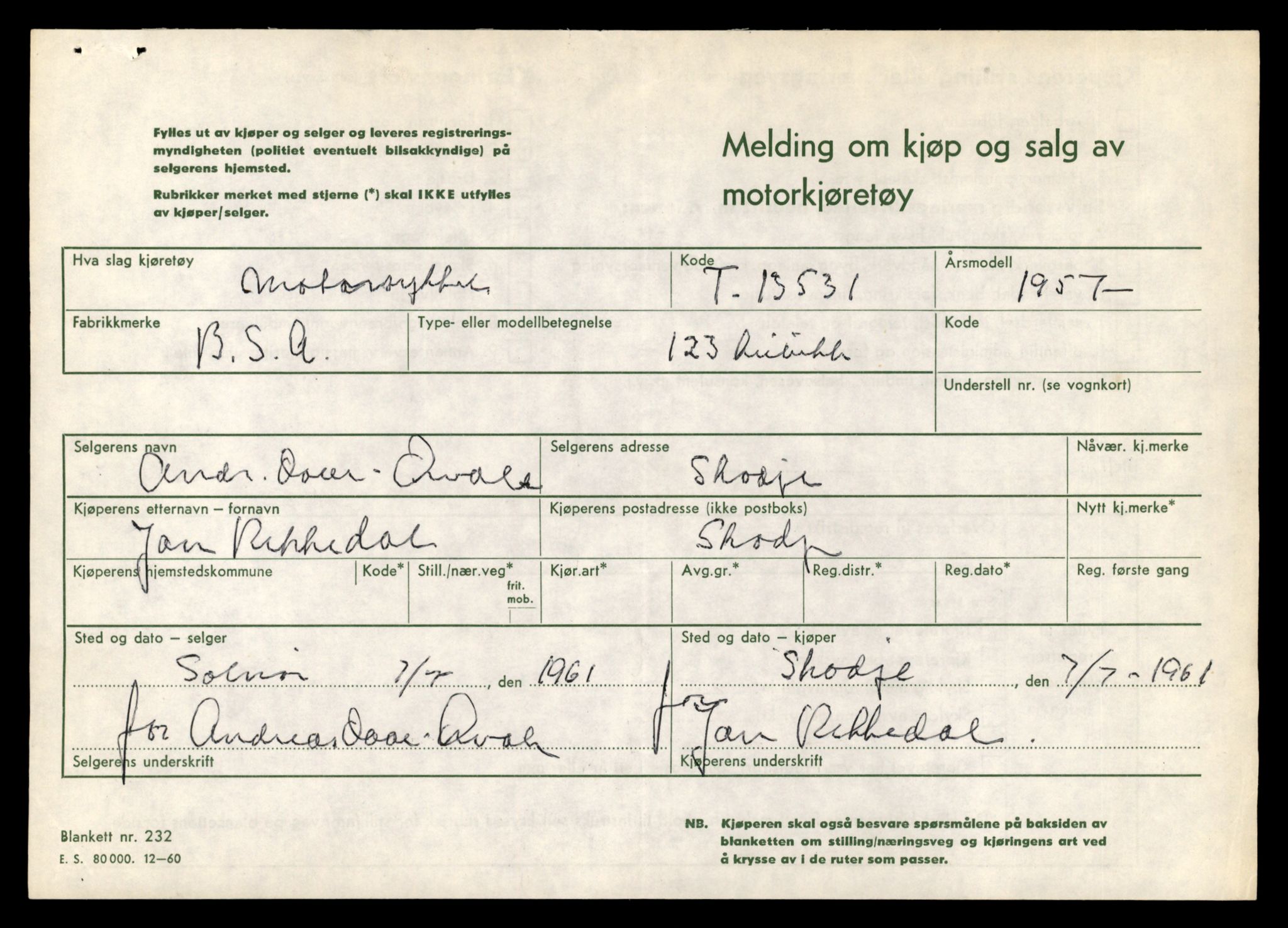 Møre og Romsdal vegkontor - Ålesund trafikkstasjon, SAT/A-4099/F/Fe/L0040: Registreringskort for kjøretøy T 13531 - T 13709, 1927-1998, s. 15