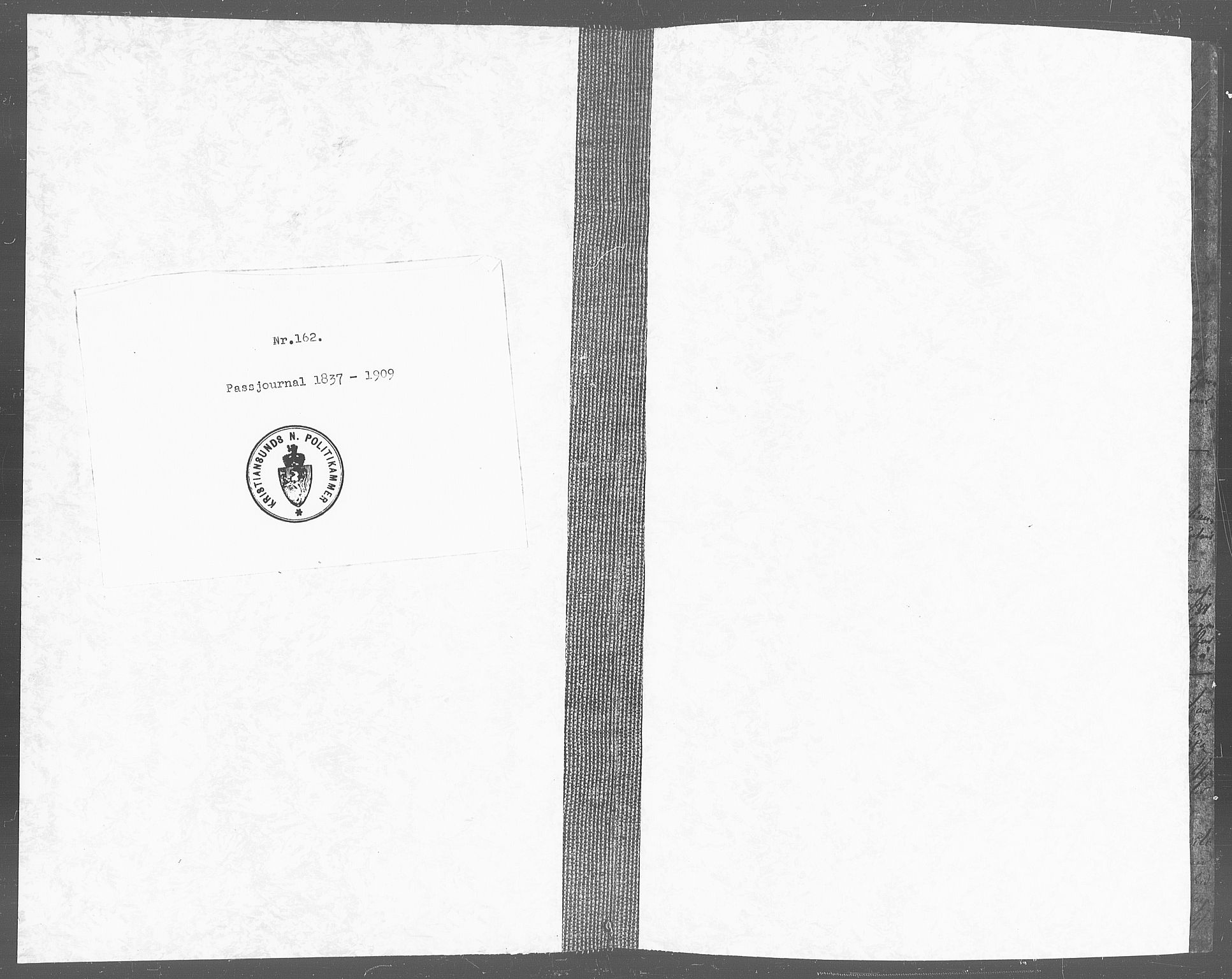 Nordmøre politikammer, SAT/A-1941/5/13/L0001: Journal over foreviste pass og utstedte pass, 1837-1909