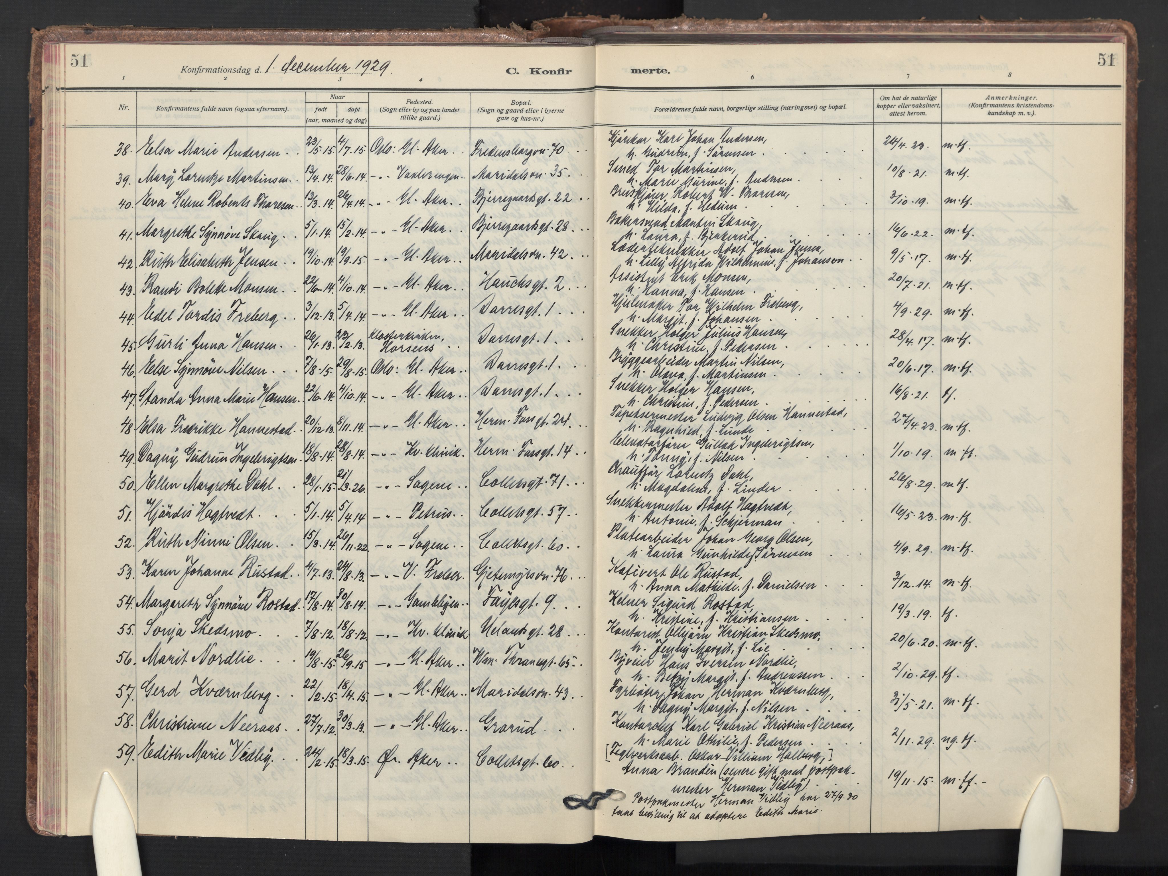 Gamle Aker prestekontor Kirkebøker, AV/SAO-A-10617a/F/L0019: Ministerialbok nr. 19, 1925-1954, s. 51
