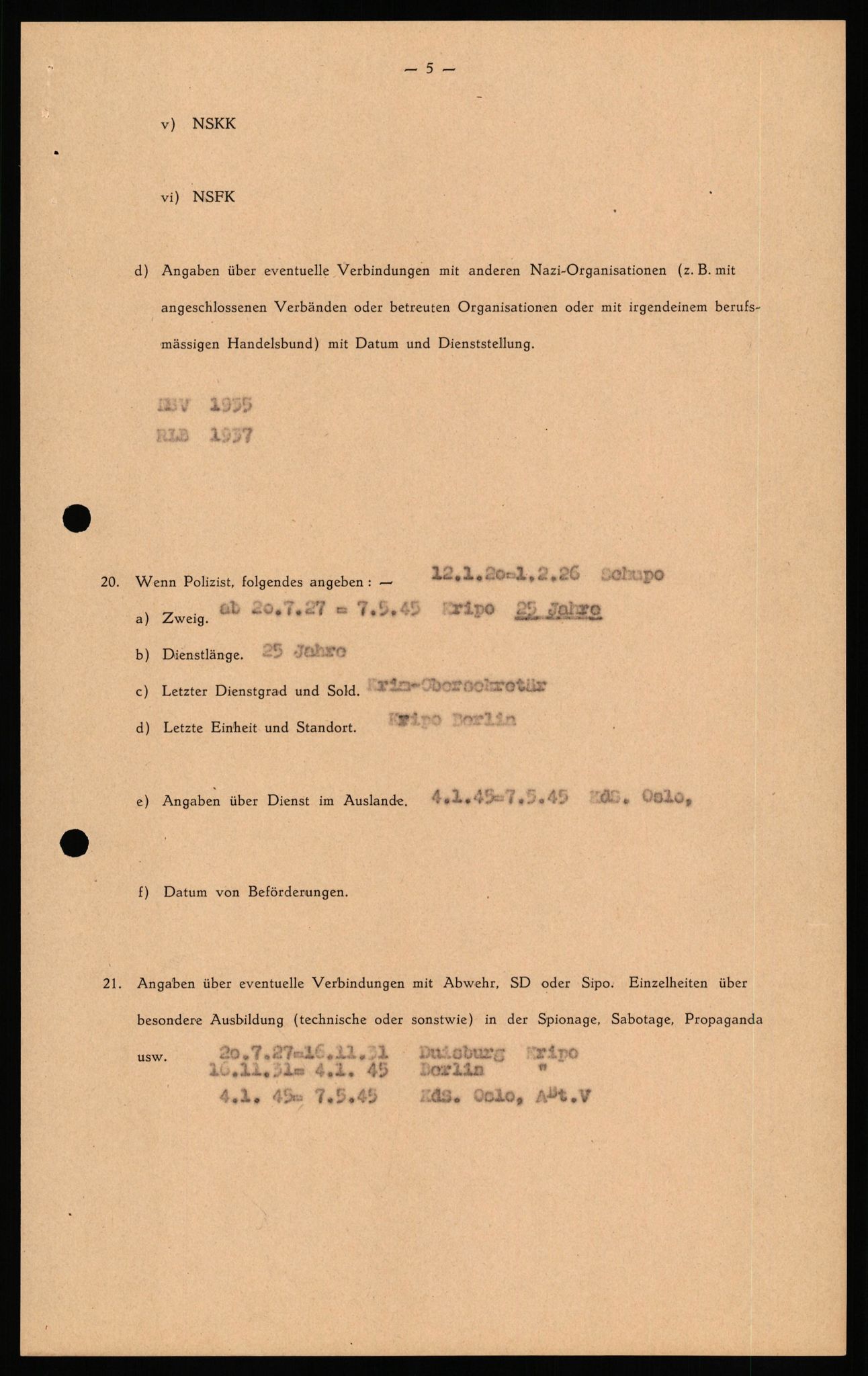 Forsvaret, Forsvarets overkommando II, AV/RA-RAFA-3915/D/Db/L0034: CI Questionaires. Tyske okkupasjonsstyrker i Norge. Tyskere., 1945-1946, s. 110