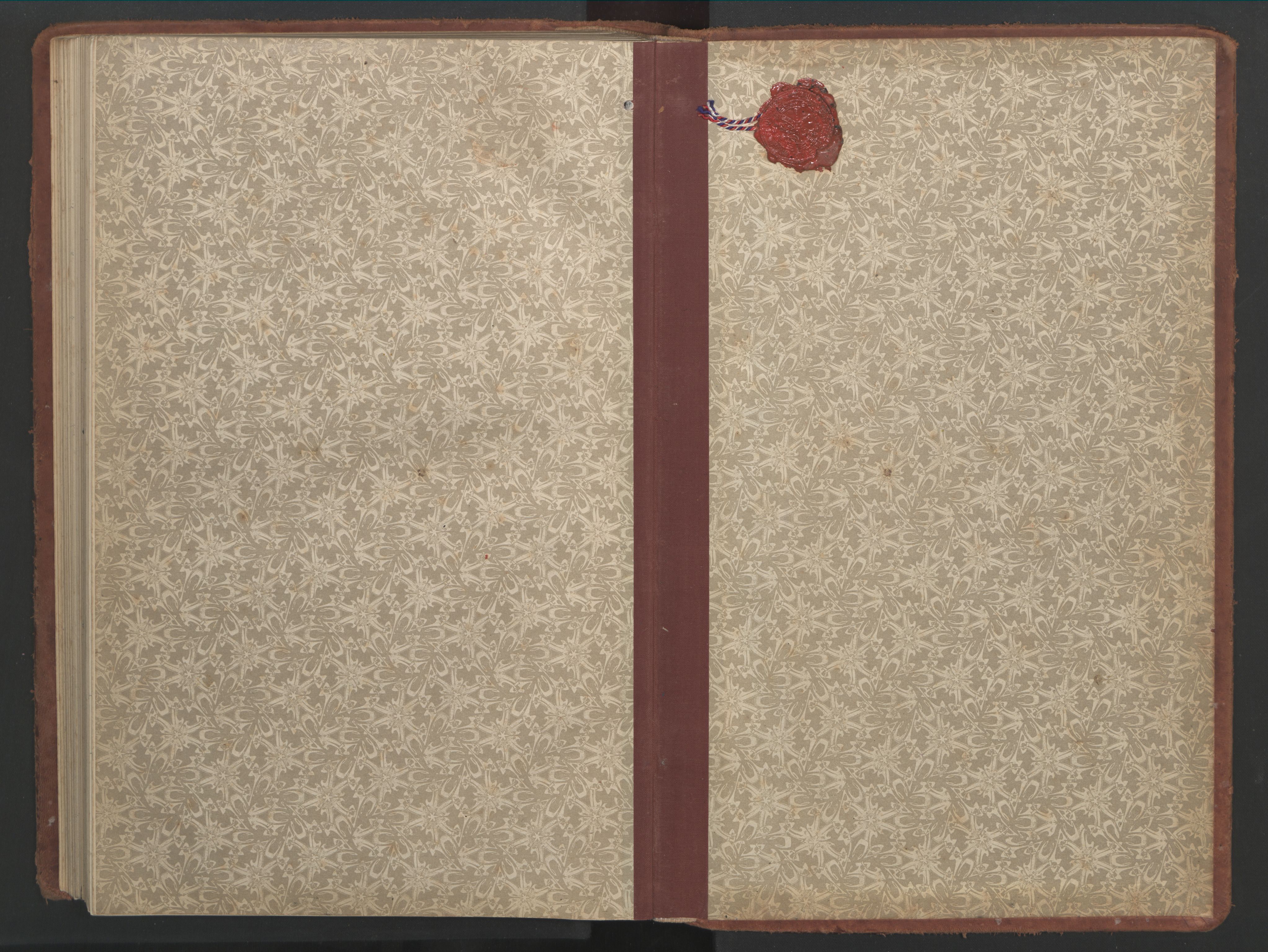 Ministerialprotokoller, klokkerbøker og fødselsregistre - Møre og Romsdal, AV/SAT-A-1454/525/L0378: Klokkerbok nr. 525C04, 1915-1947