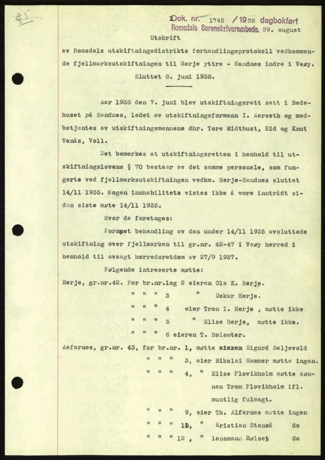 Romsdal sorenskriveri, SAT/A-4149/1/2/2C: Pantebok nr. A5, 1938-1938, Dagboknr: 1745/1938