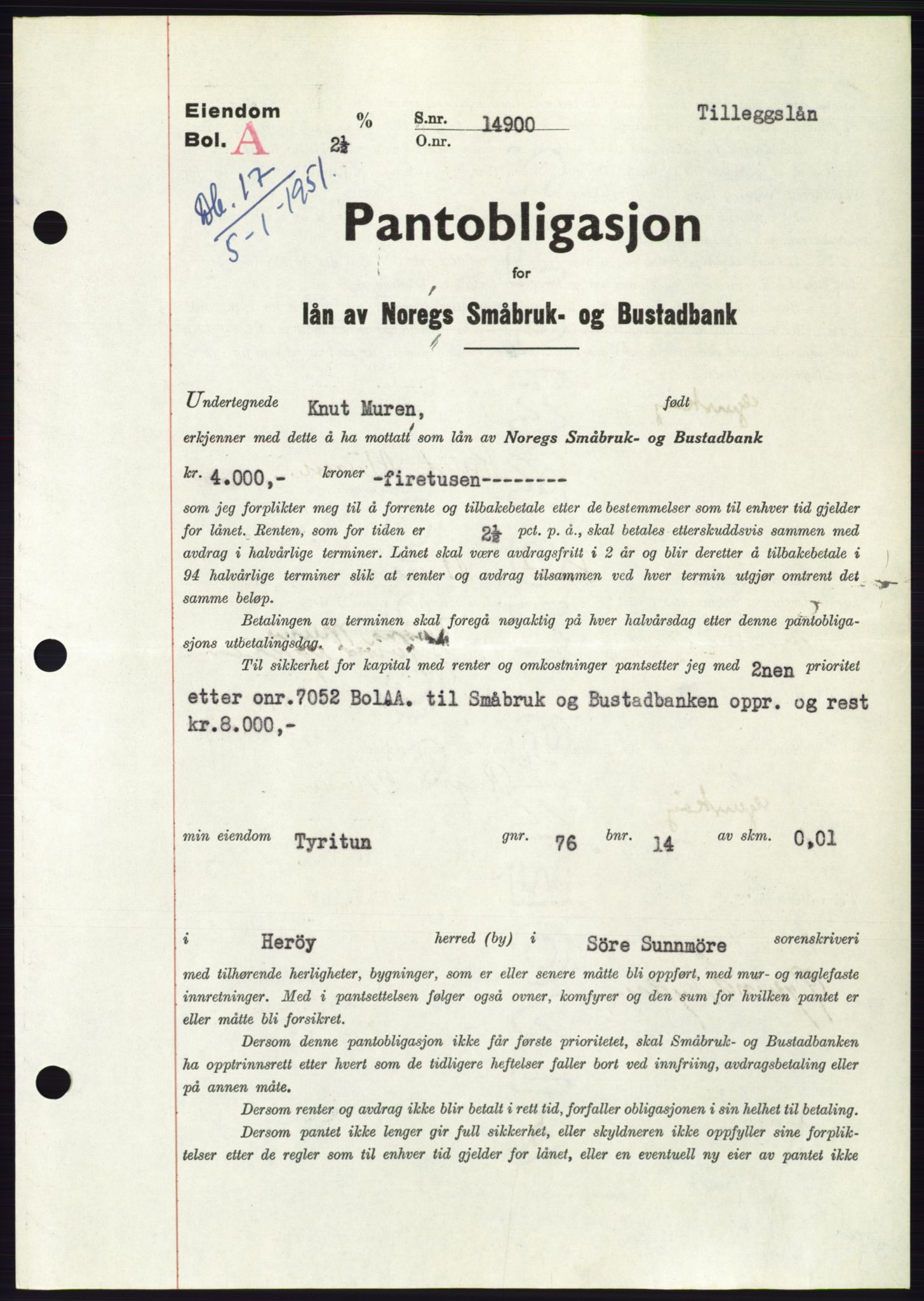 Søre Sunnmøre sorenskriveri, SAT/A-4122/1/2/2C/L0119: Pantebok nr. 7B, 1950-1951, Dagboknr: 17/1951