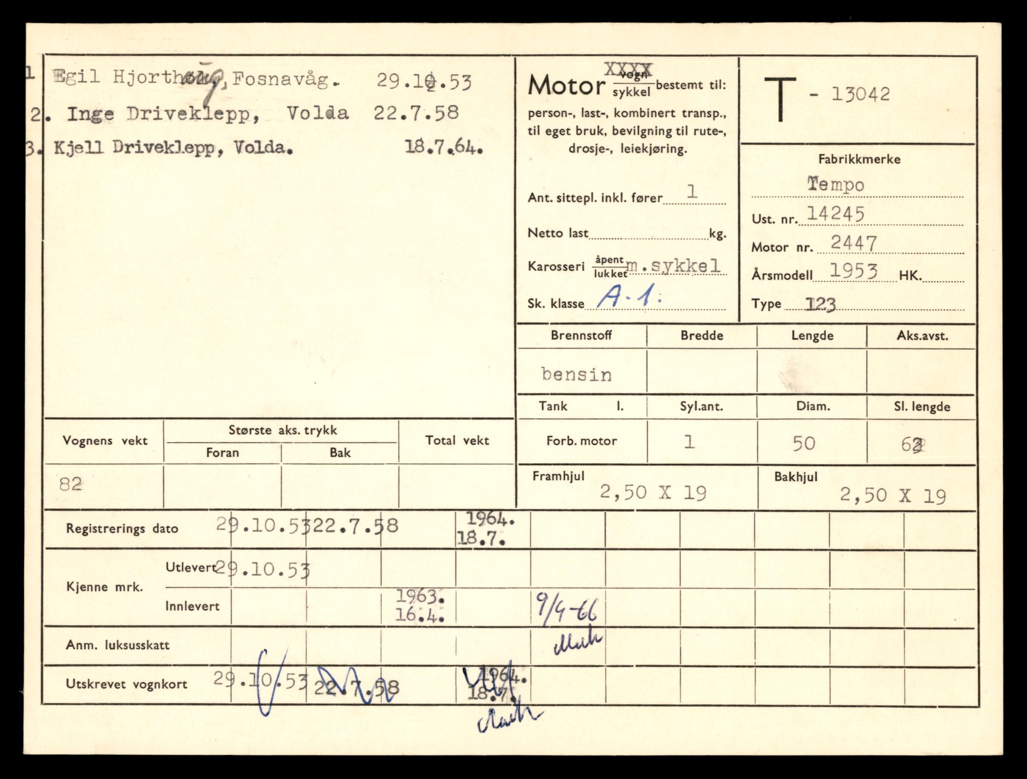 Møre og Romsdal vegkontor - Ålesund trafikkstasjon, AV/SAT-A-4099/F/Fe/L0037: Registreringskort for kjøretøy T 13031 - T 13179, 1927-1998, s. 267