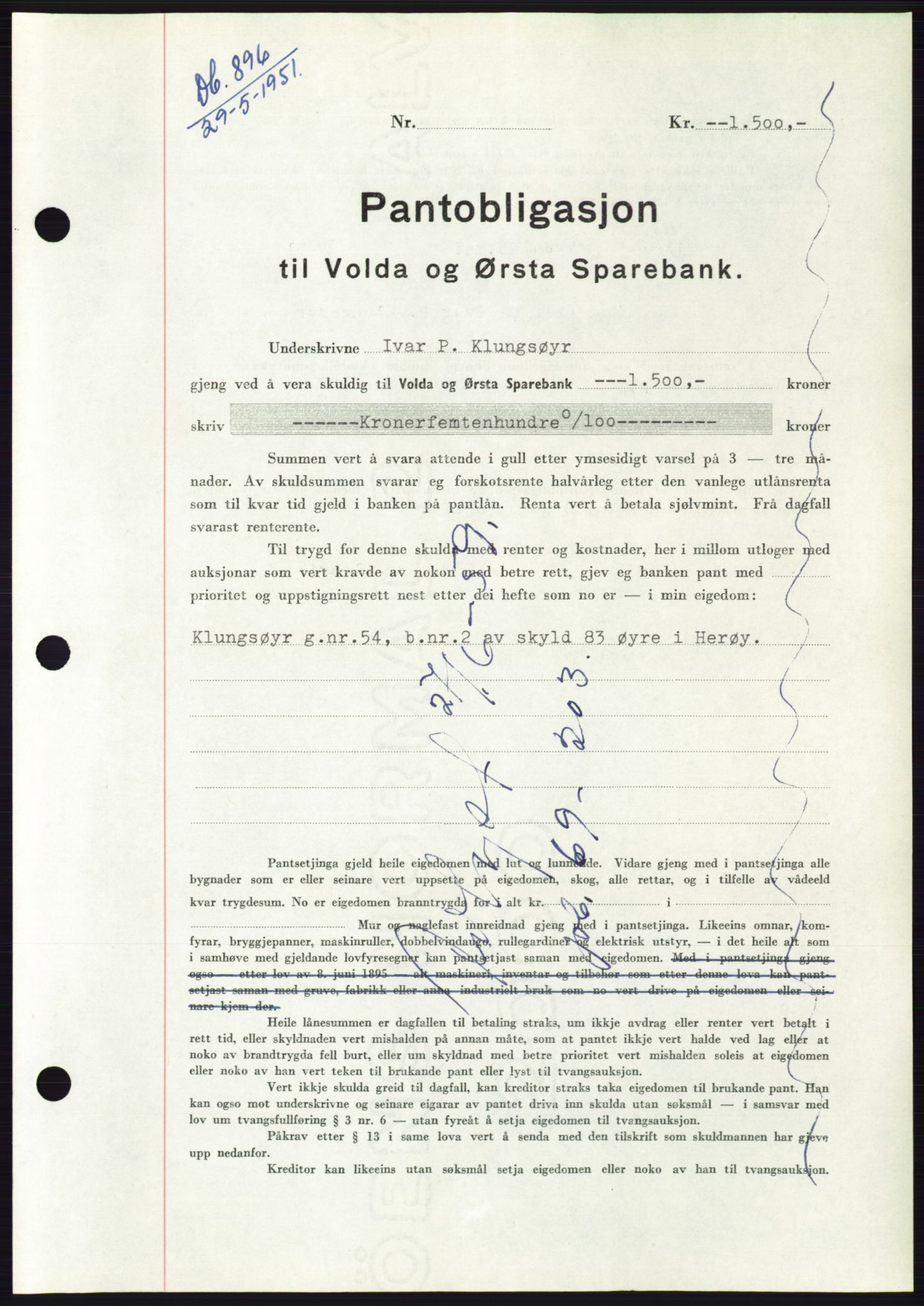Søre Sunnmøre sorenskriveri, SAT/A-4122/1/2/2C/L0120: Pantebok nr. 8B, 1951-1951, Dagboknr: 896/1951