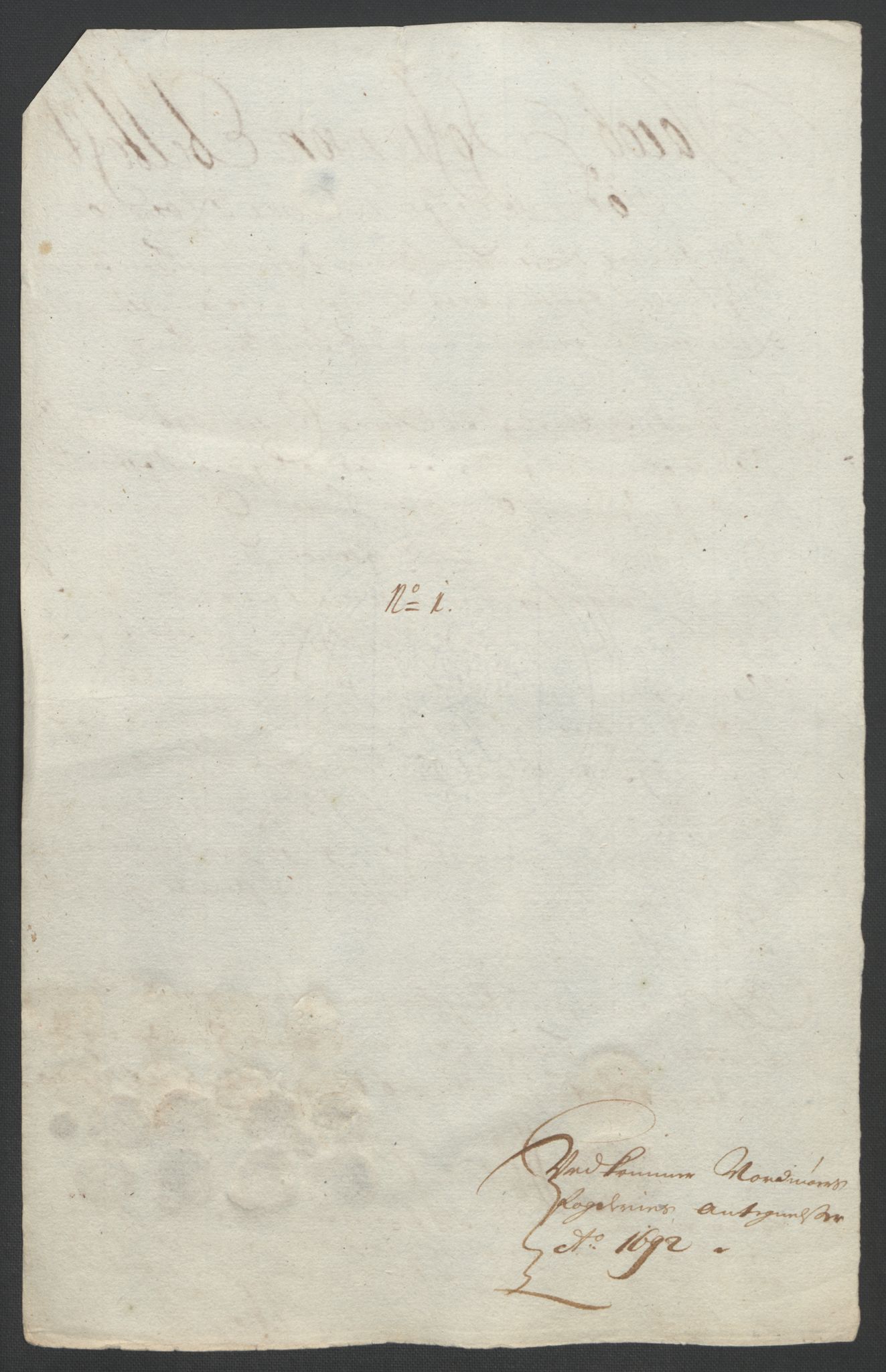 Rentekammeret inntil 1814, Reviderte regnskaper, Fogderegnskap, AV/RA-EA-4092/R56/L3735: Fogderegnskap Nordmøre, 1692-1693, s. 242