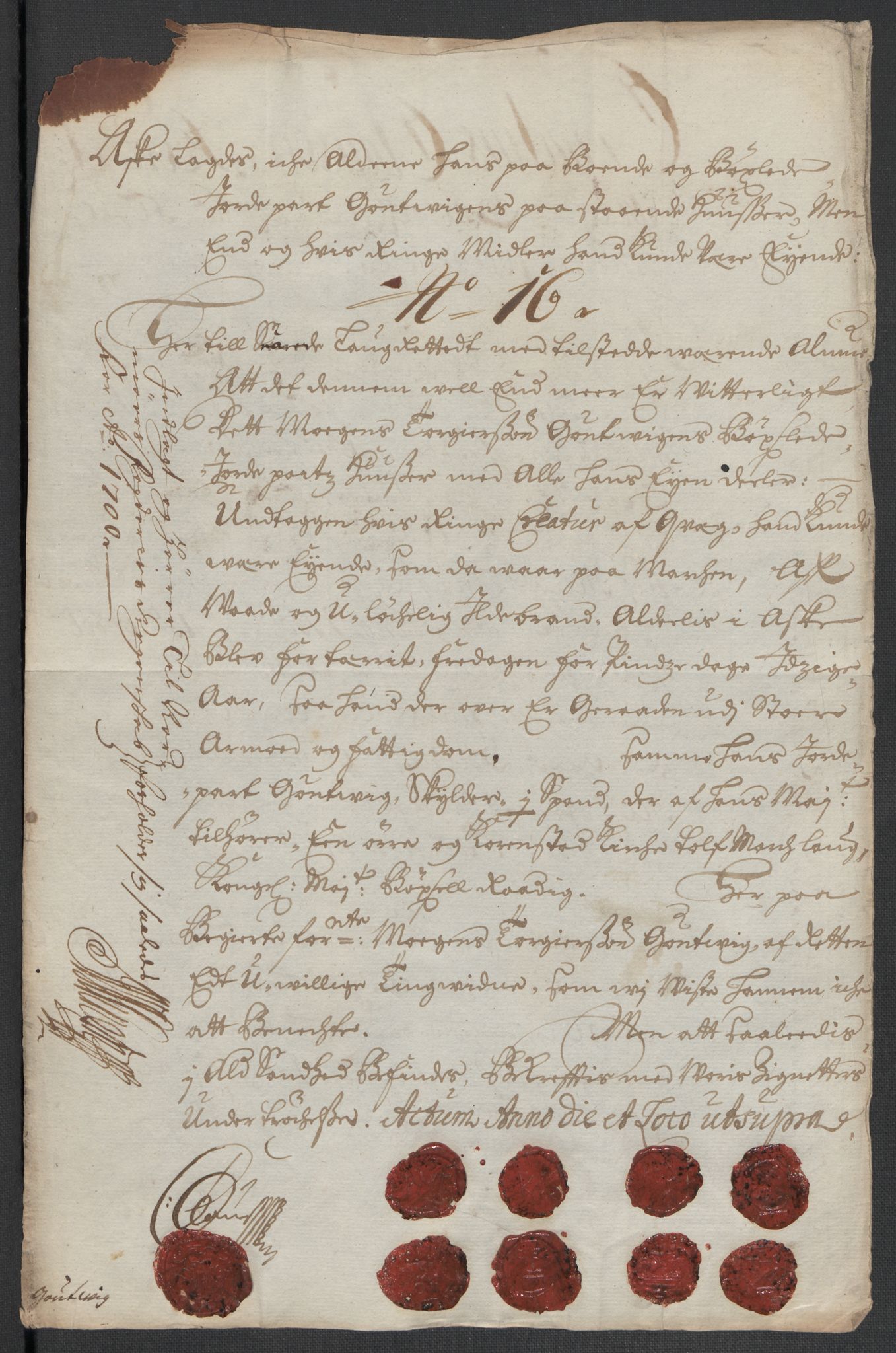 Rentekammeret inntil 1814, Reviderte regnskaper, Fogderegnskap, RA/EA-4092/R56/L3739: Fogderegnskap Nordmøre, 1700-1702, s. 127