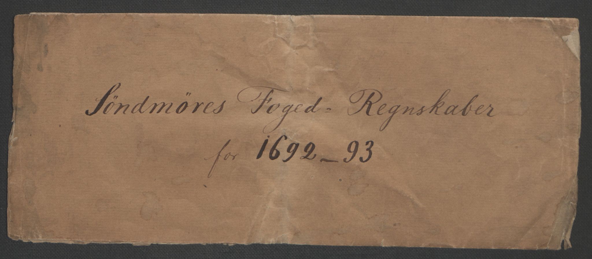 Rentekammeret inntil 1814, Reviderte regnskaper, Fogderegnskap, AV/RA-EA-4092/R54/L3554: Fogderegnskap Sunnmøre, 1691-1693, s. 124