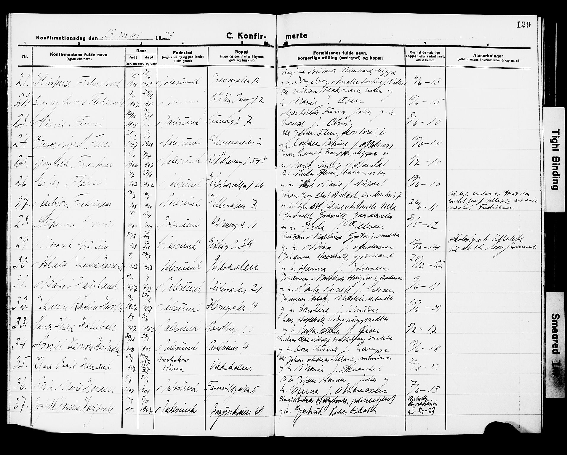 Ministerialprotokoller, klokkerbøker og fødselsregistre - Møre og Romsdal, AV/SAT-A-1454/529/L0472: Klokkerbok nr. 529C09, 1917-1929, s. 129