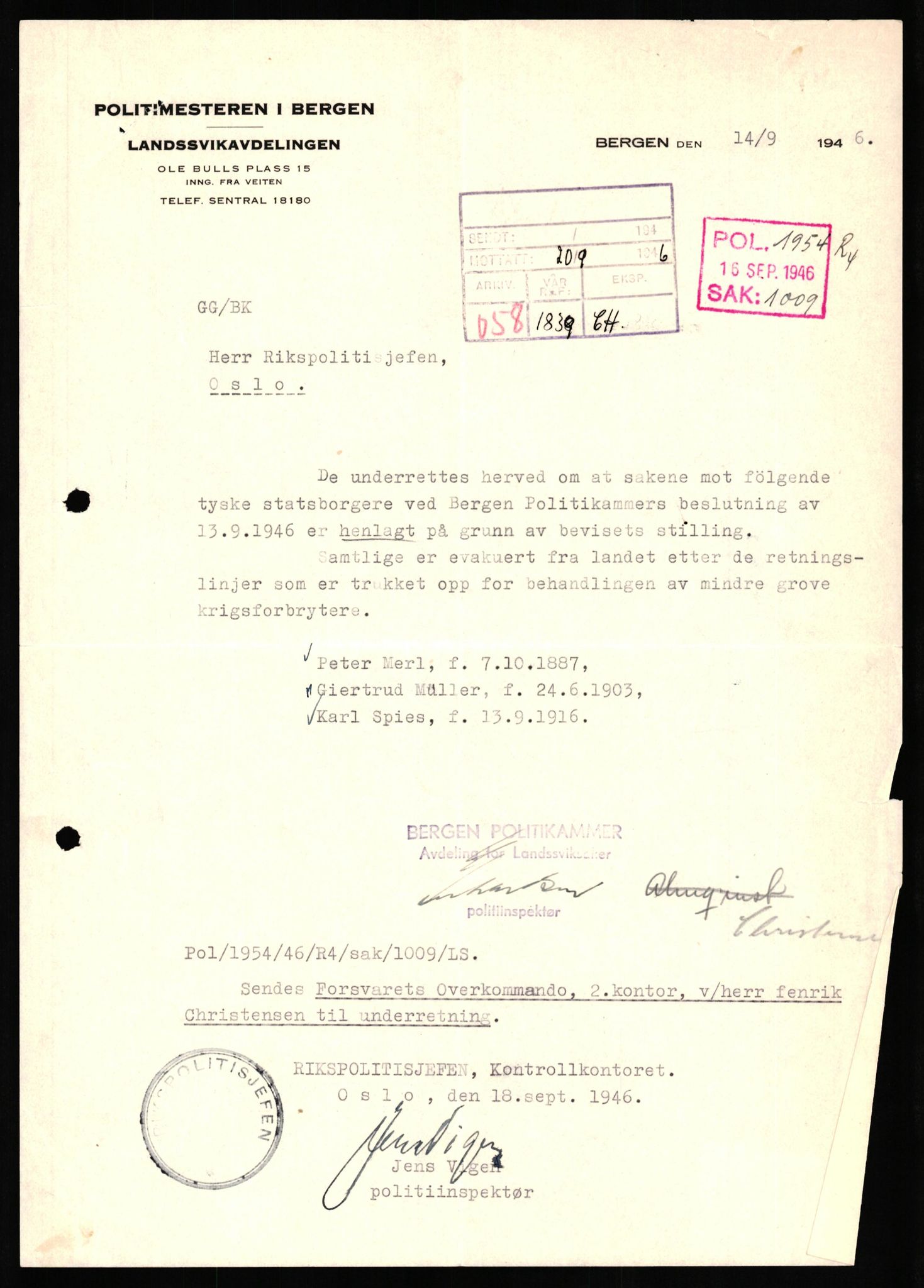 Forsvaret, Forsvarets overkommando II, AV/RA-RAFA-3915/D/Db/L0021: CI Questionaires. Tyske okkupasjonsstyrker i Norge. Tyskere., 1945-1946, s. 406