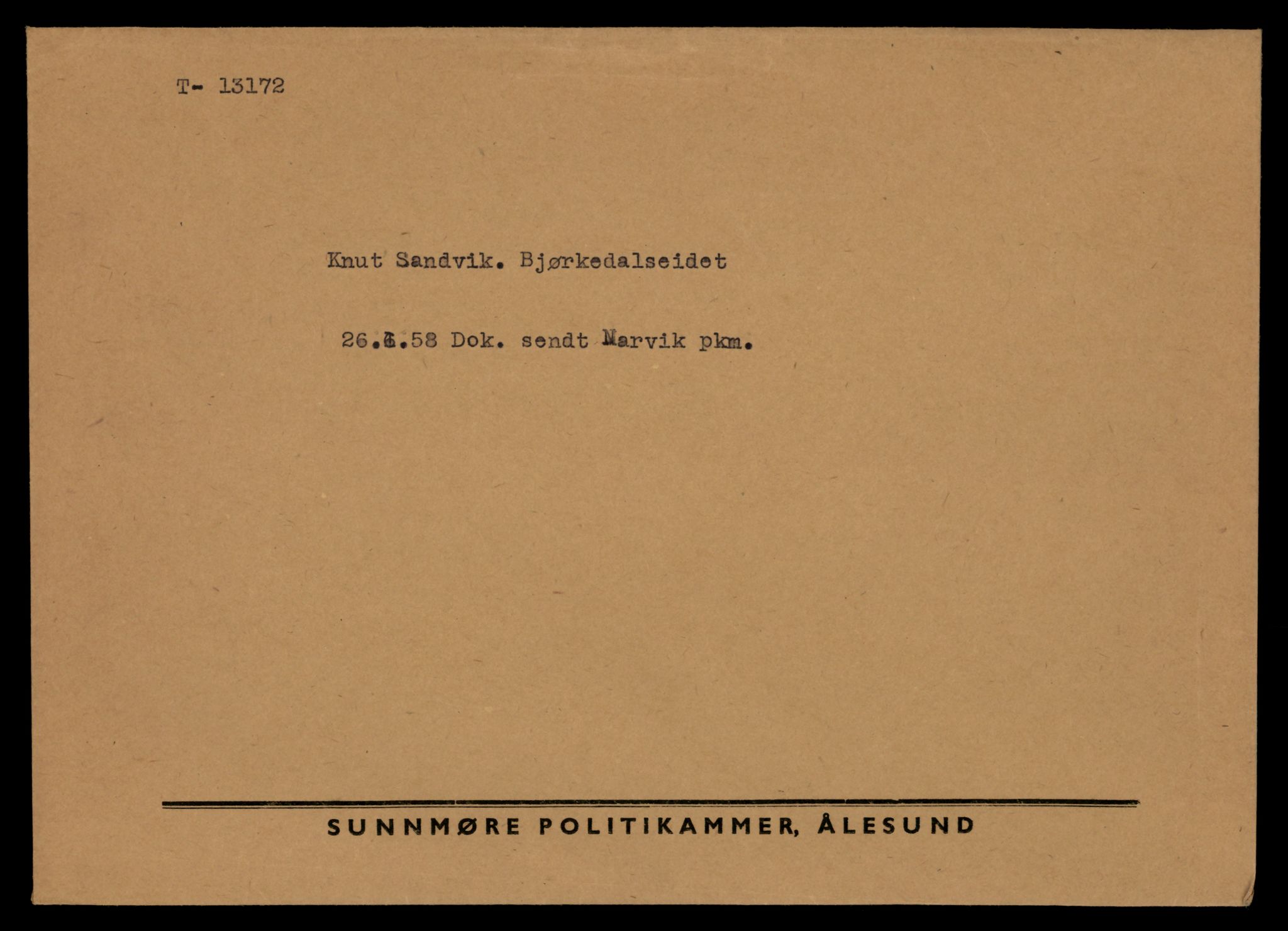 Møre og Romsdal vegkontor - Ålesund trafikkstasjon, AV/SAT-A-4099/F/Fe/L0037: Registreringskort for kjøretøy T 13031 - T 13179, 1927-1998, s. 2746