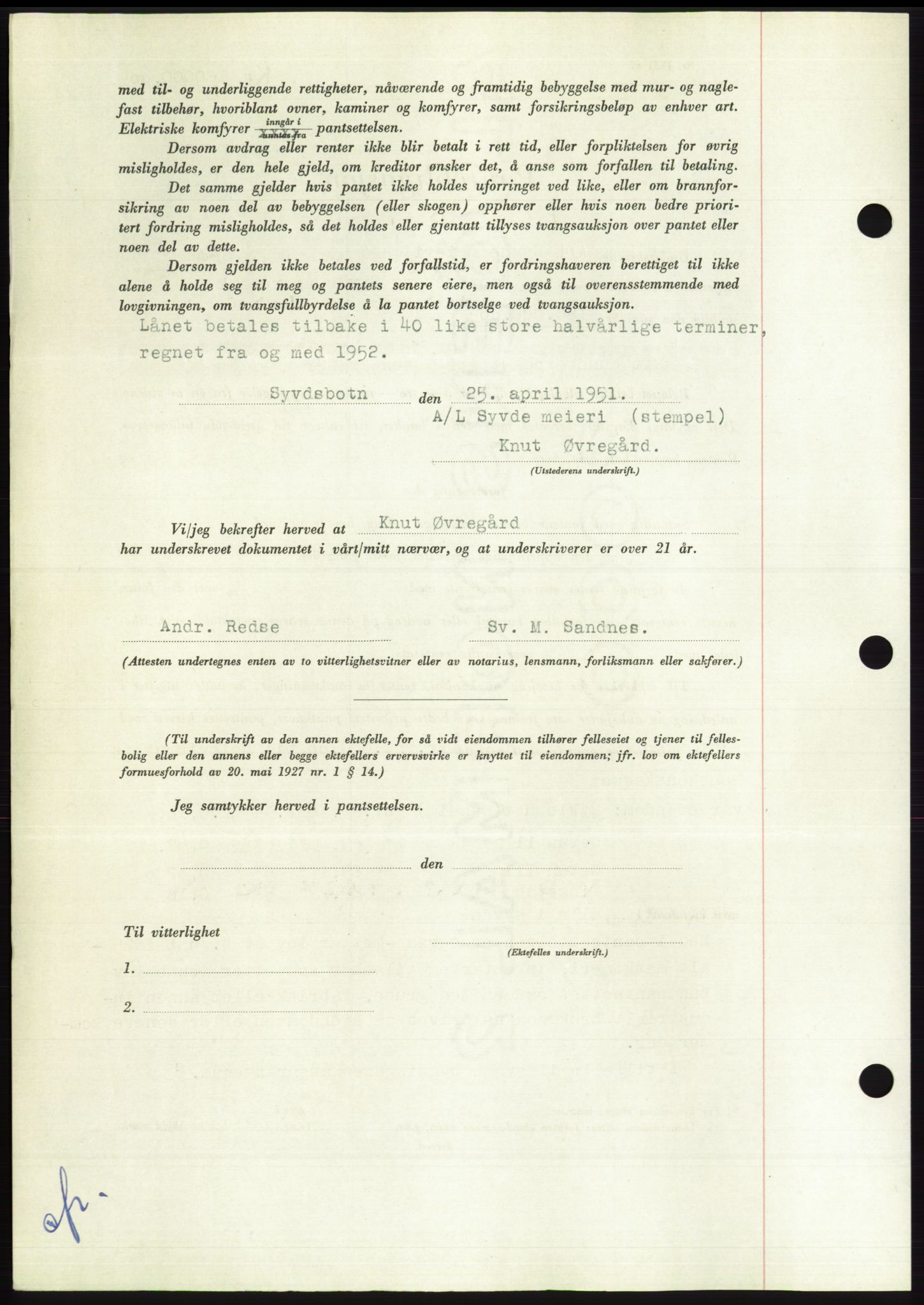 Søre Sunnmøre sorenskriveri, AV/SAT-A-4122/1/2/2C/L0120: Pantebok nr. 8B, 1951-1951, Dagboknr: 811/1951
