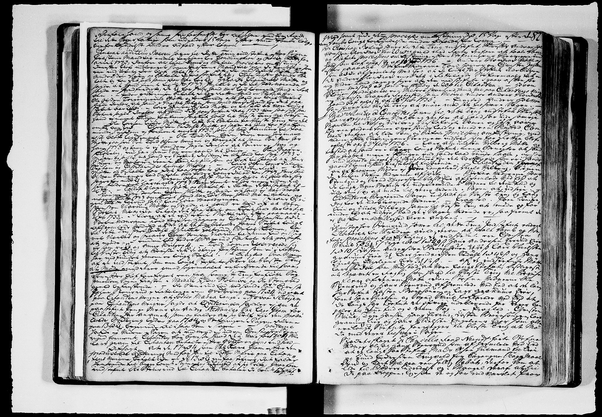 Hadeland, Land og Valdres sorenskriveri, SAH/TING-028/G/Gb/L0053: Tingbok, 1735-1738, s. 81b-82a