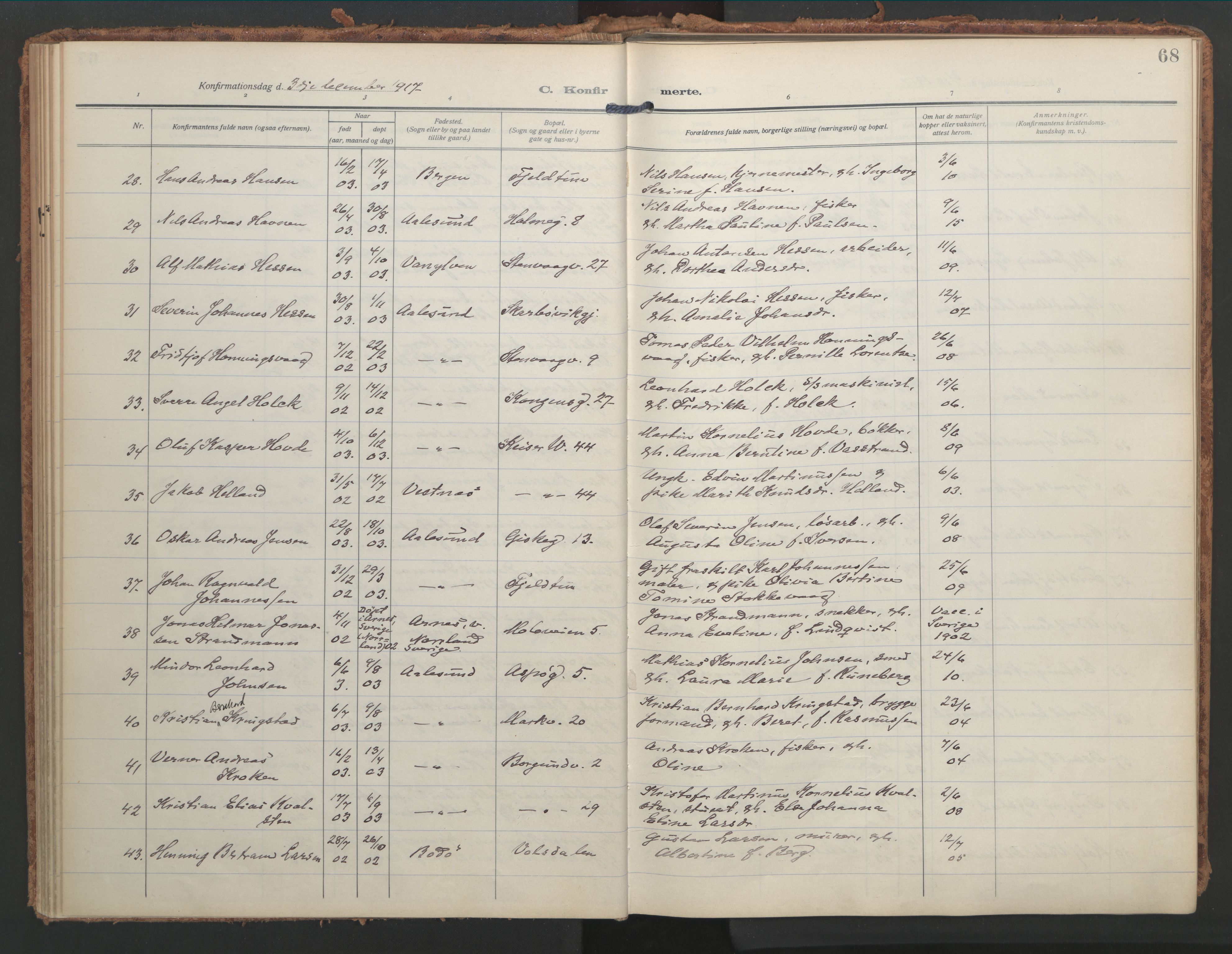 Ministerialprotokoller, klokkerbøker og fødselsregistre - Møre og Romsdal, AV/SAT-A-1454/529/L0461: Ministerialbok nr. 529A11, 1914-1925, s. 68